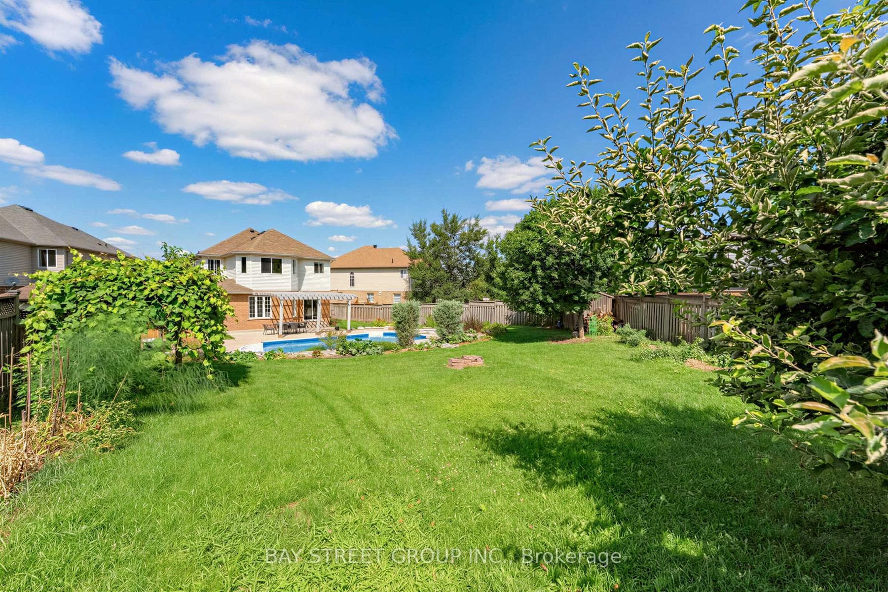 63 Dubrick Crescent photo 43
