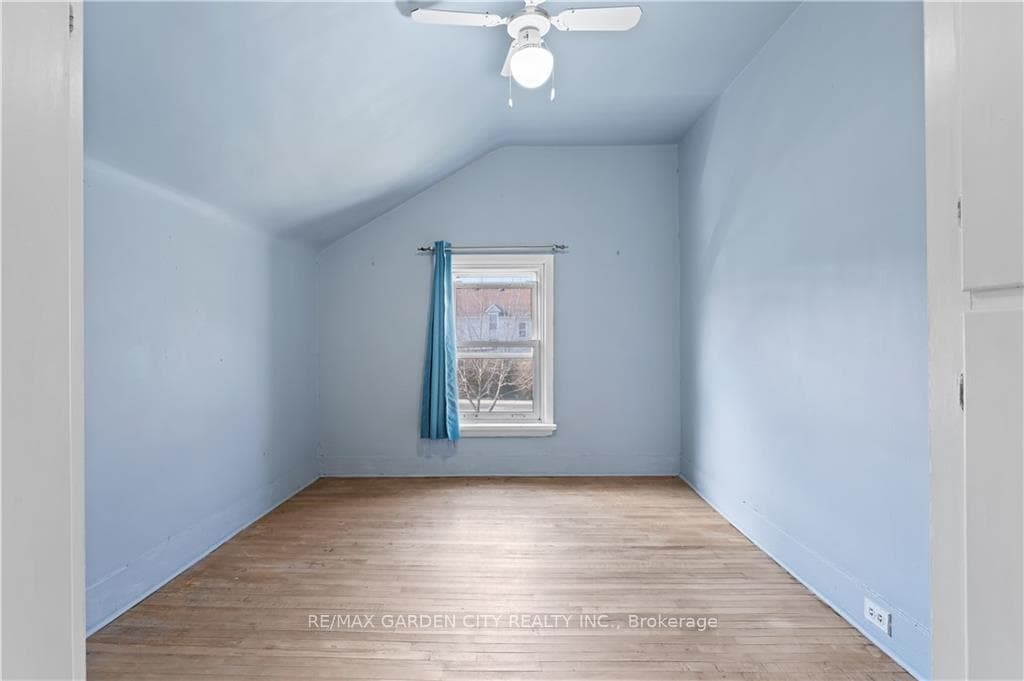 26 ELIZABETH Street photo 11