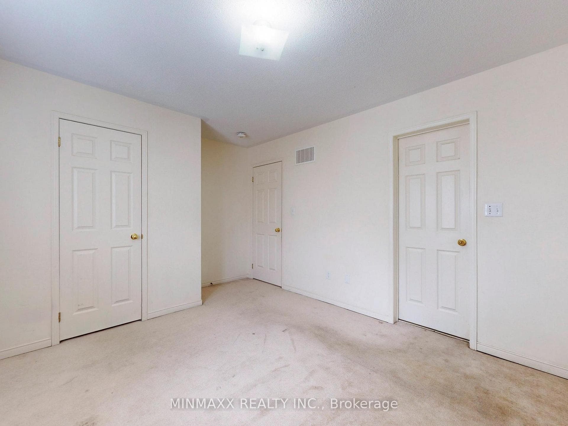 237 Valleyway(Upper) Drive photo 32