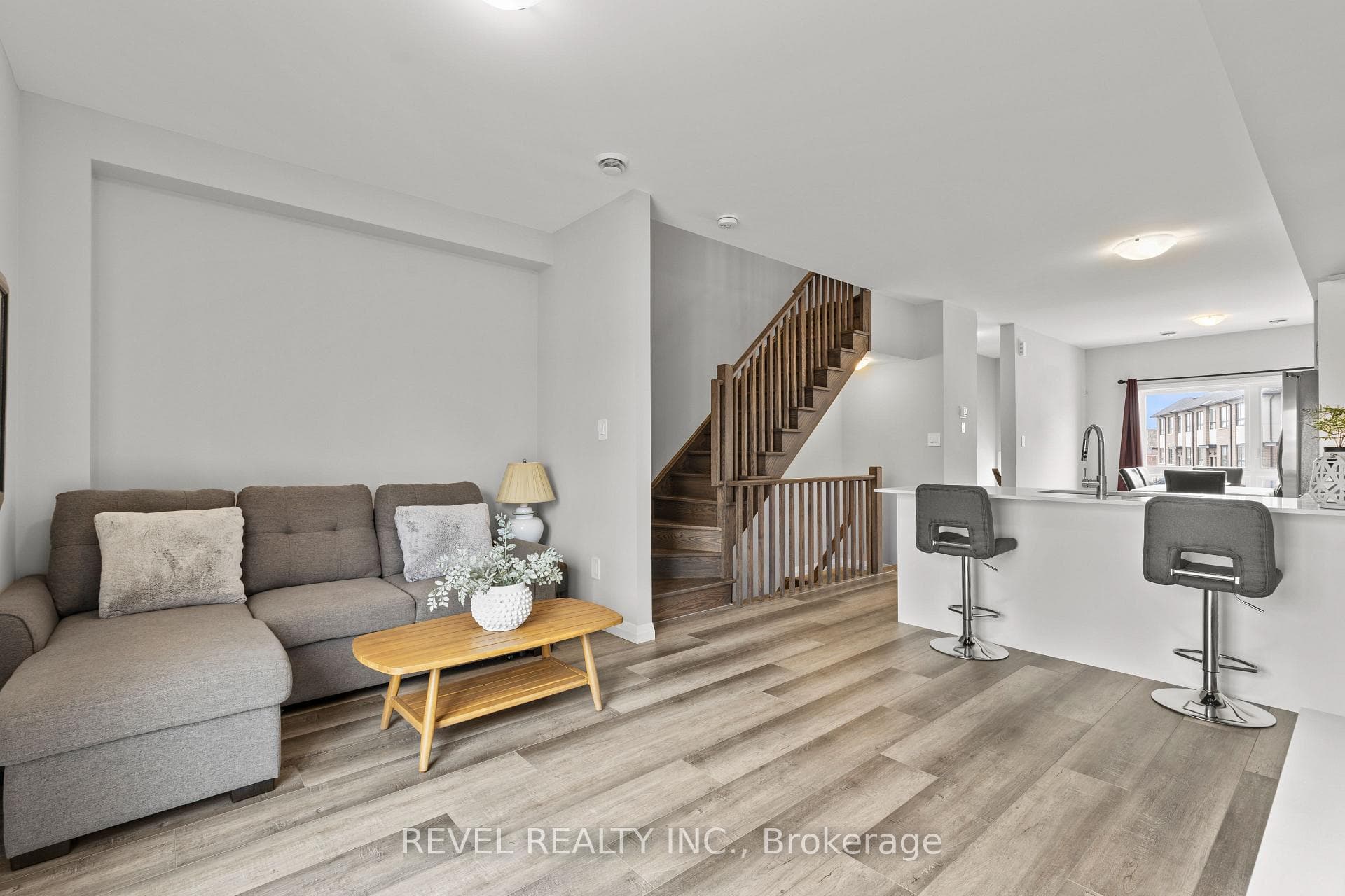 720 Grey Street Unit 17 photo 14