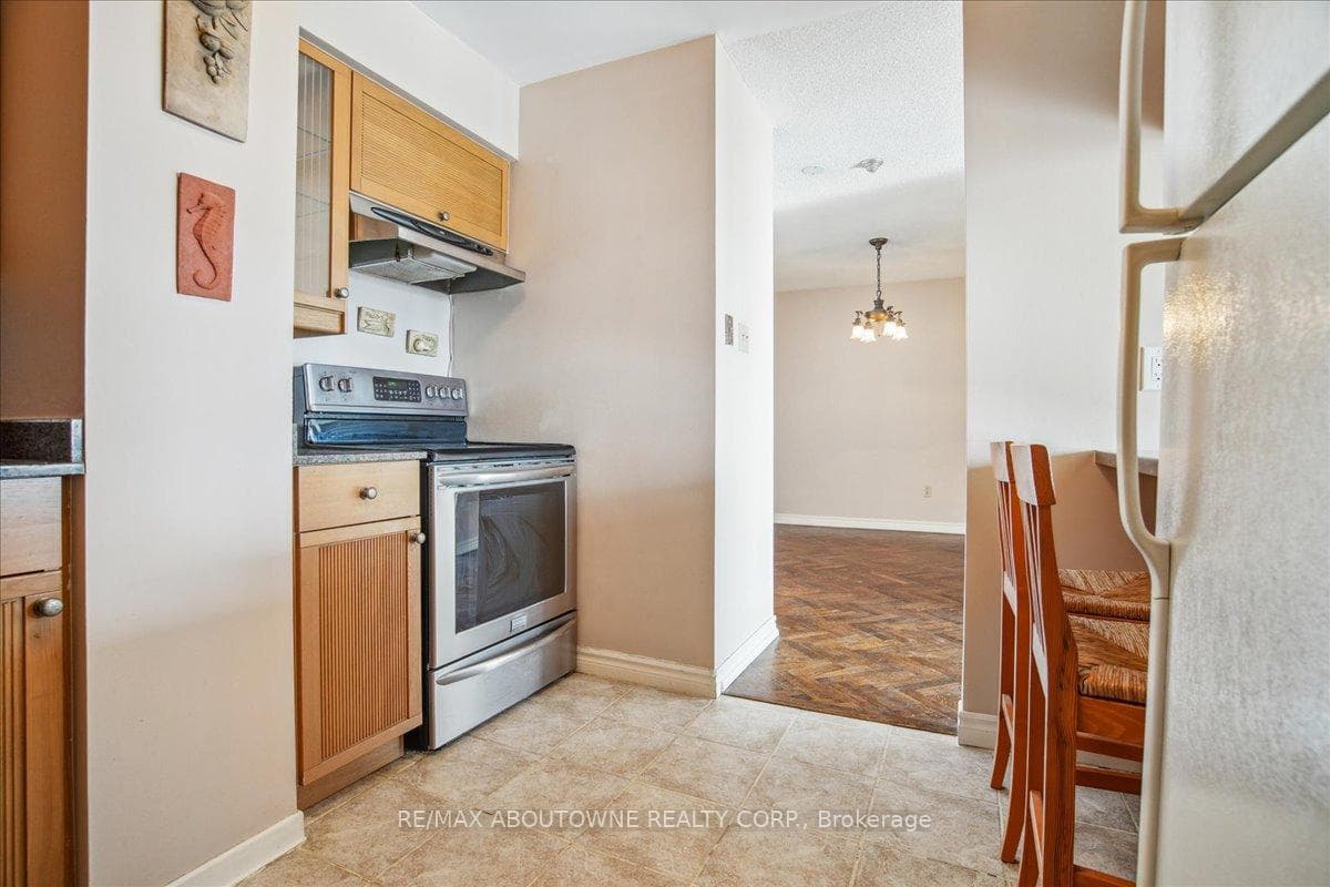 1300 Islington Avenue Unit 1609 photo 10