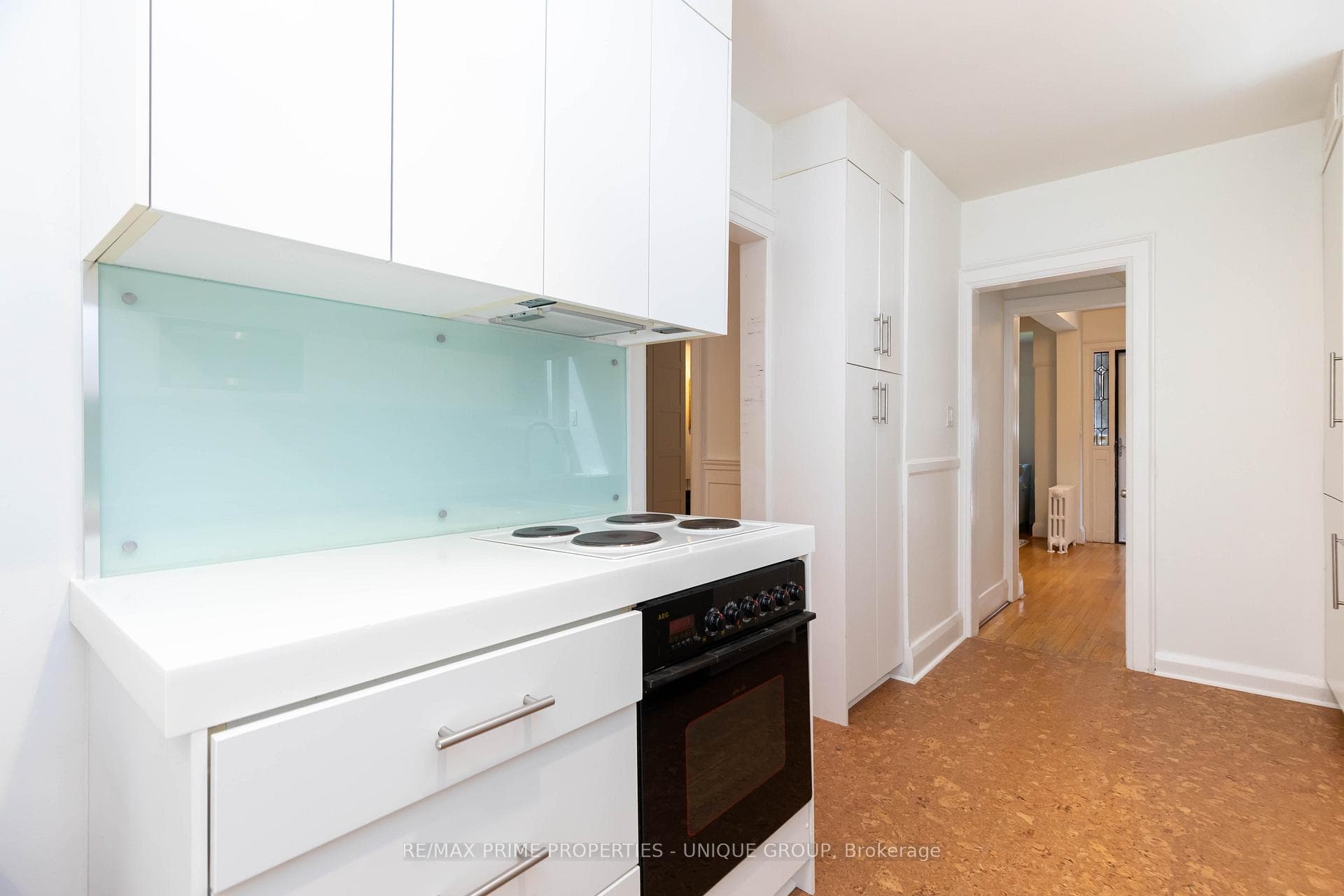 437 St Clements Avenue photo 17