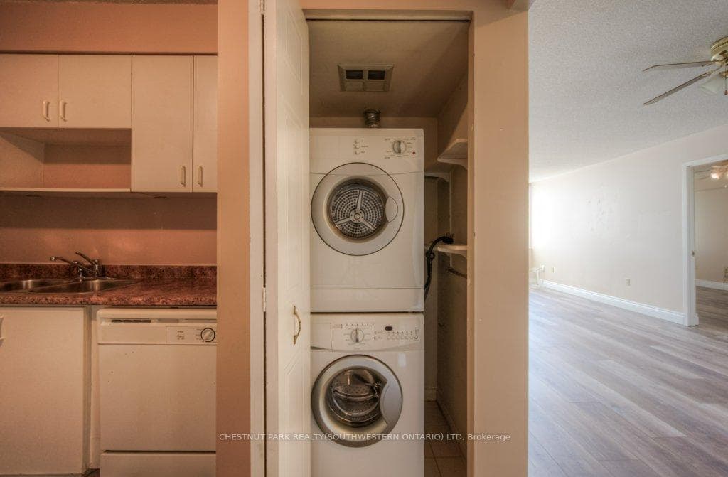3227 King Street Unit 408 photo 14
