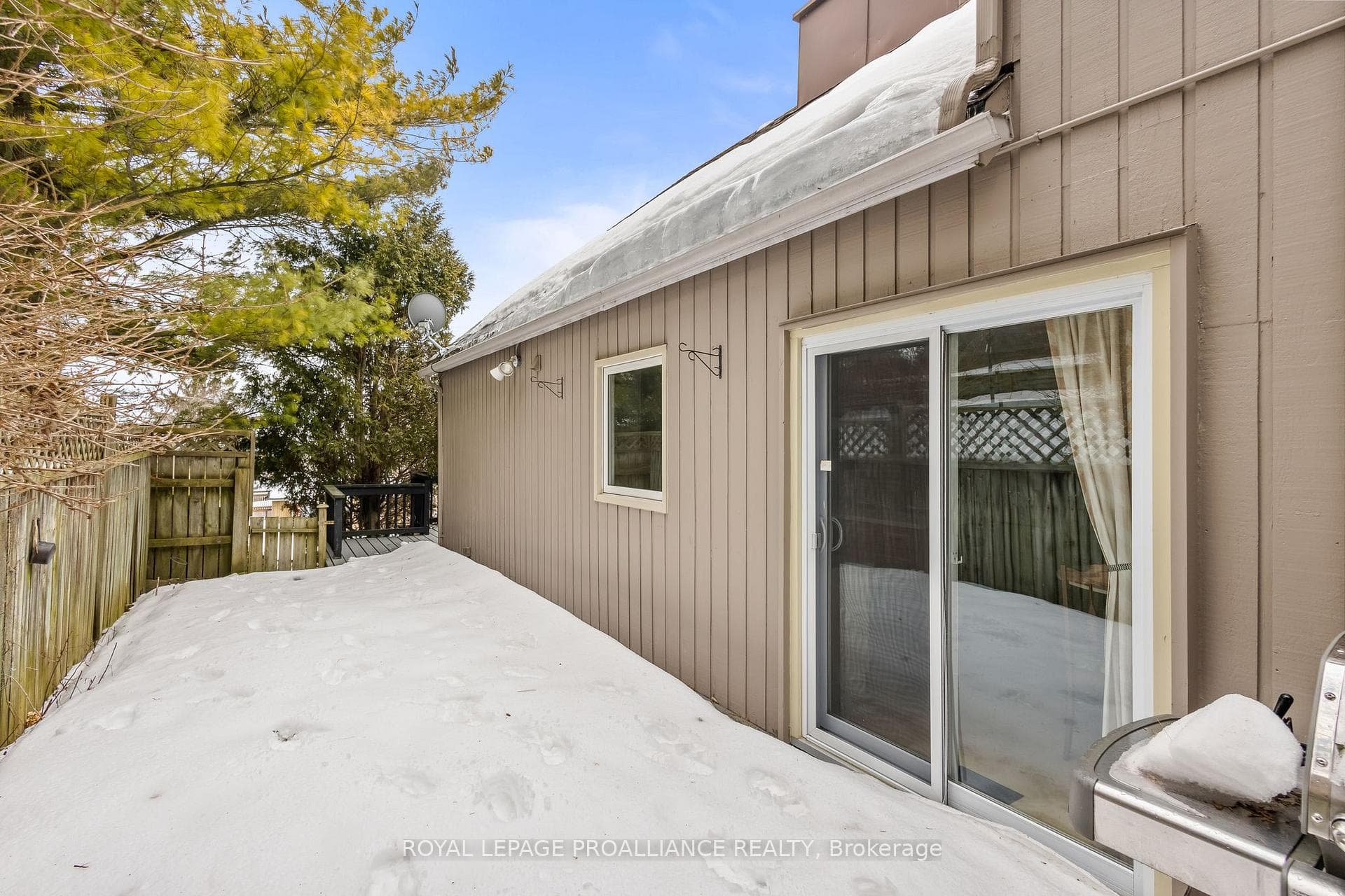 2 Lakeview Heights photo 38