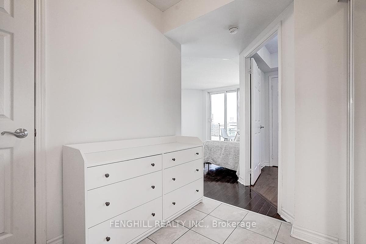 18 Holmes Avenue Unit 2610 photo 4
