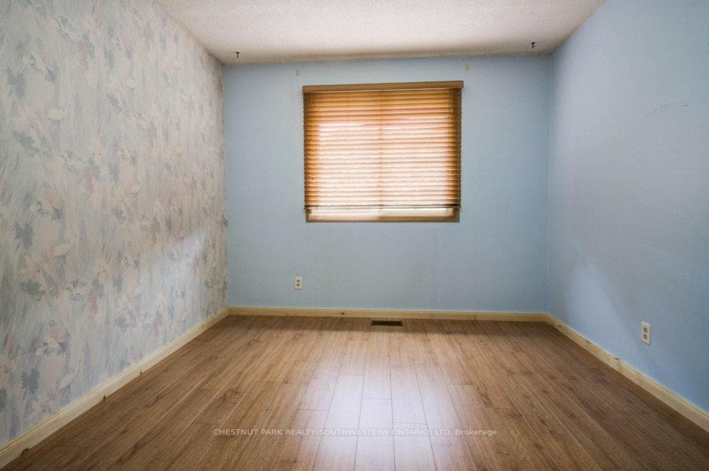 386 Lakeview Road photo 17