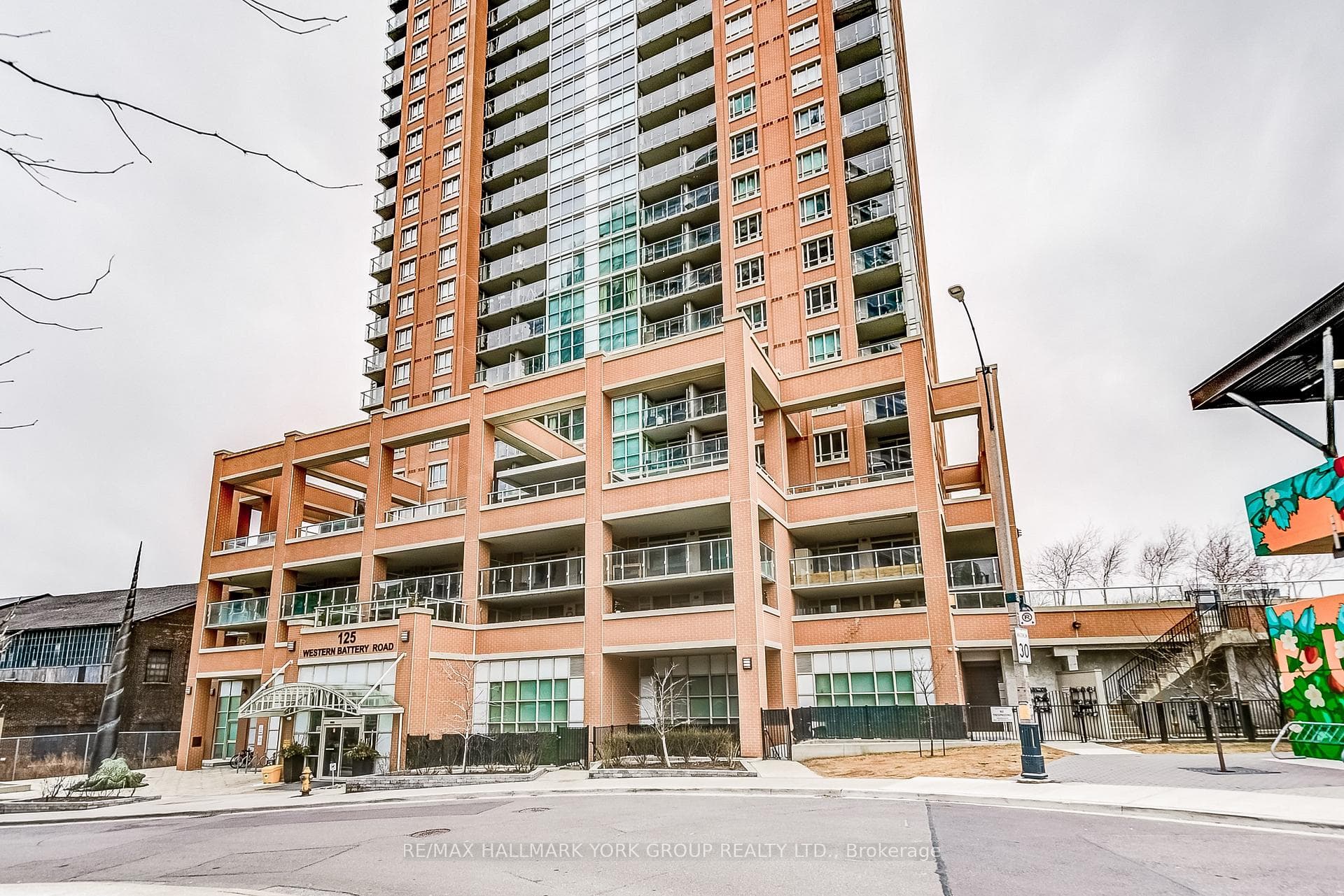 125 Western Battery Road Unit 316 photo 25