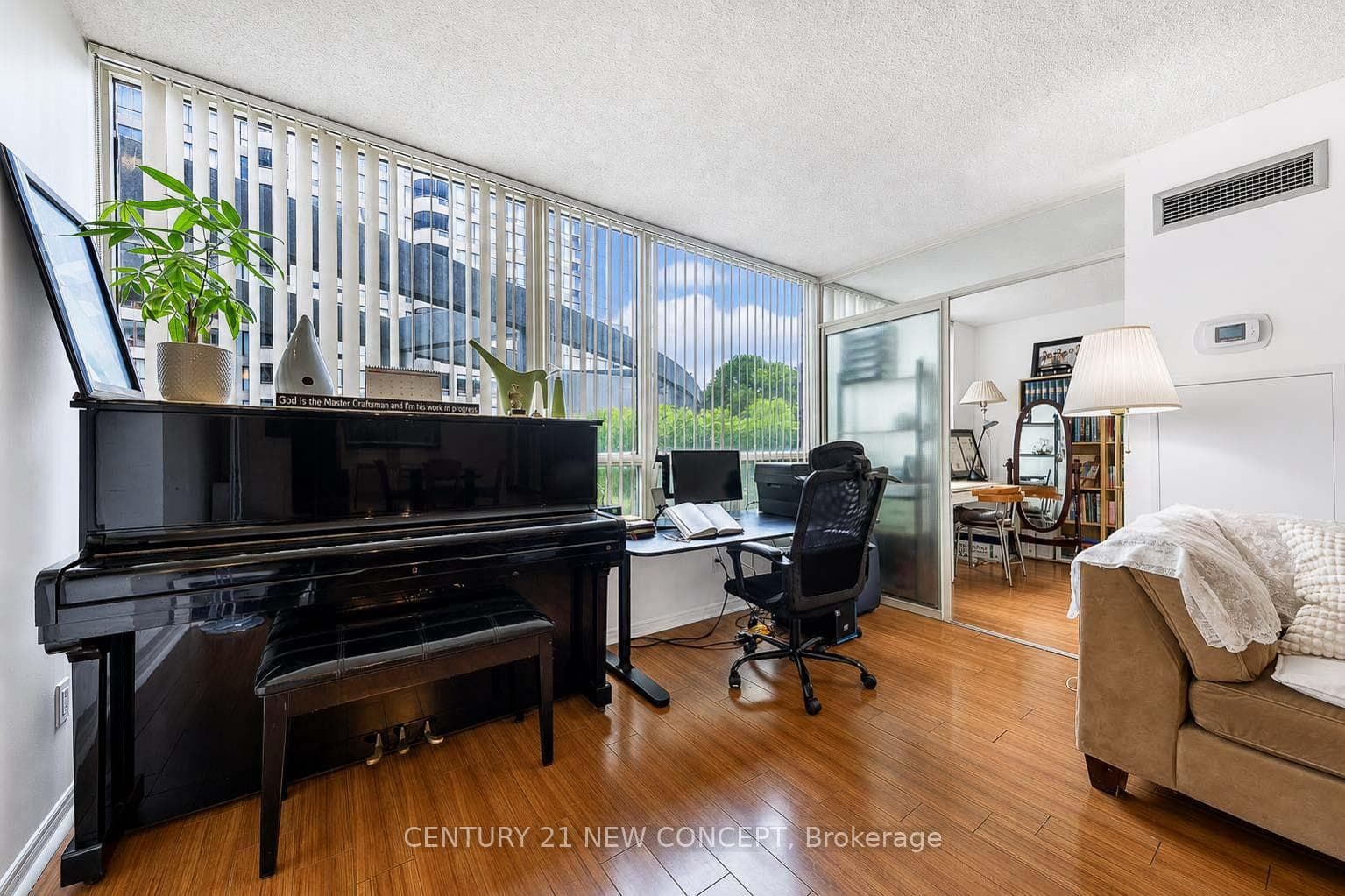 5765 Yonge Street Unit 101 photo 5