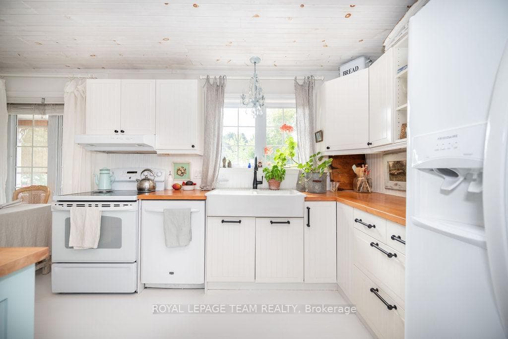 33 JACKPINE Street photo 18