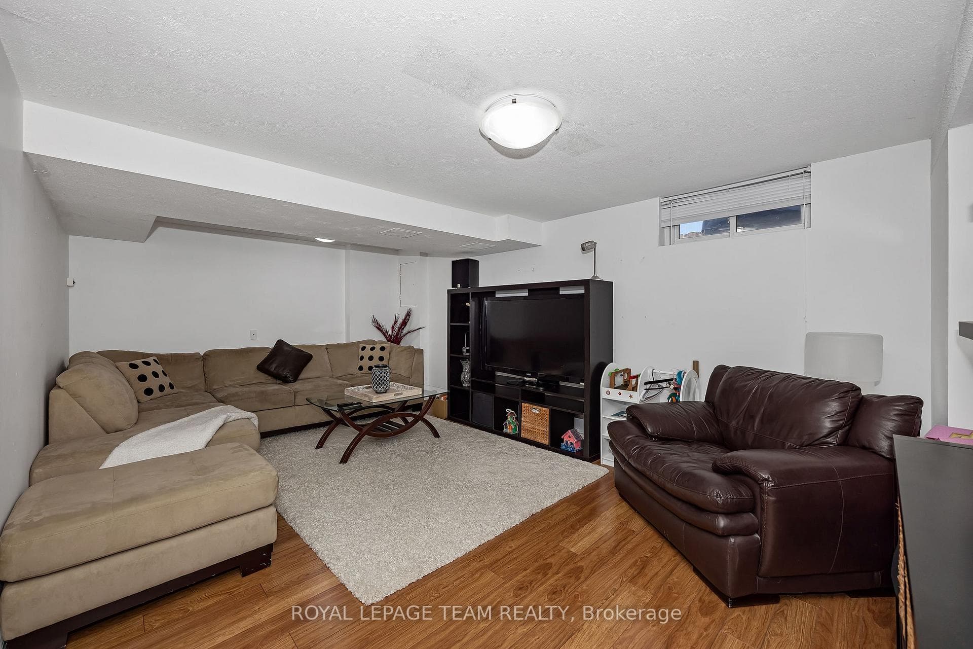 18 Benlea Drive Unit C photo 30