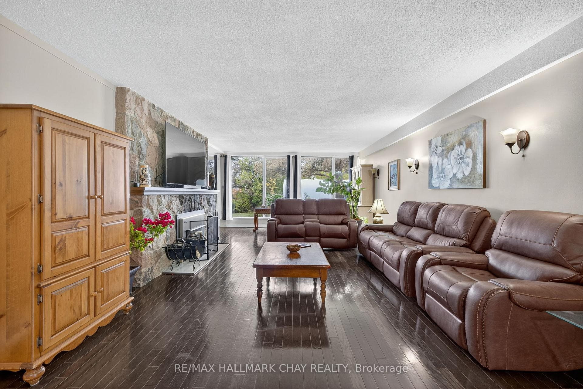 39 Highfield Crescent photo 11