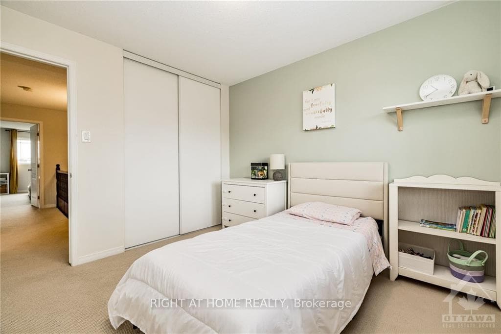 1449 CARRONBRIDGE Circle photo 21