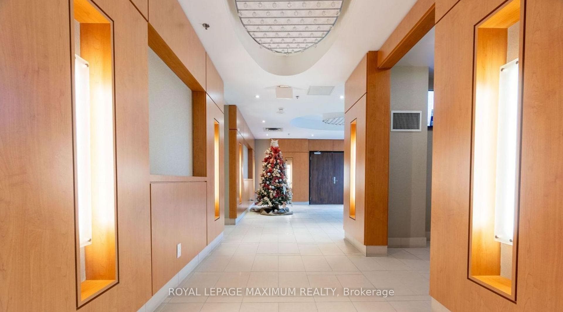 840 Queens Plate Drive Unit 1503 photo 7