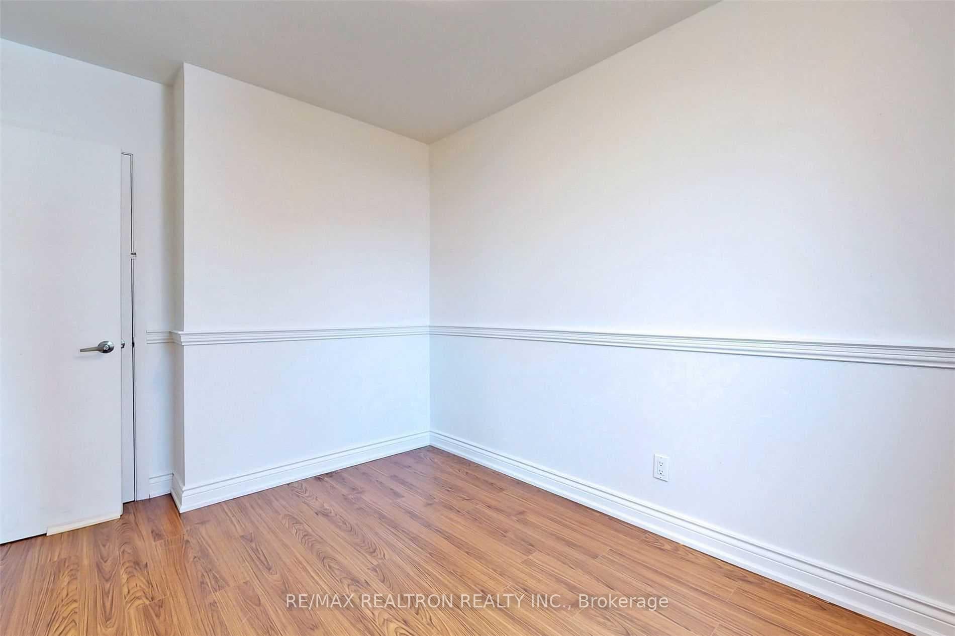 395 Taylor Mills Drive Unit Upper photo 21