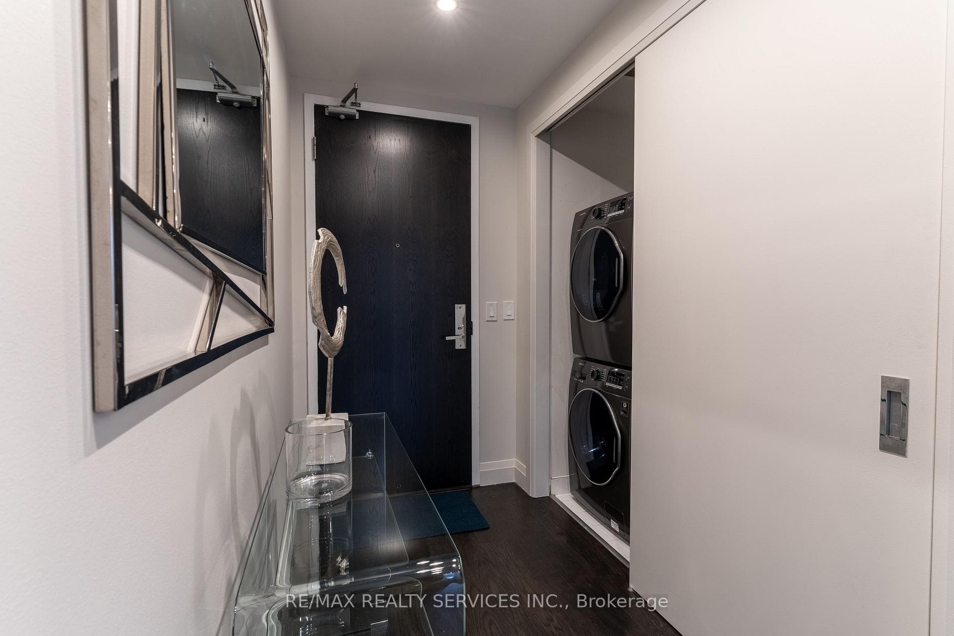 224 King Street Unit 1603 photo 1