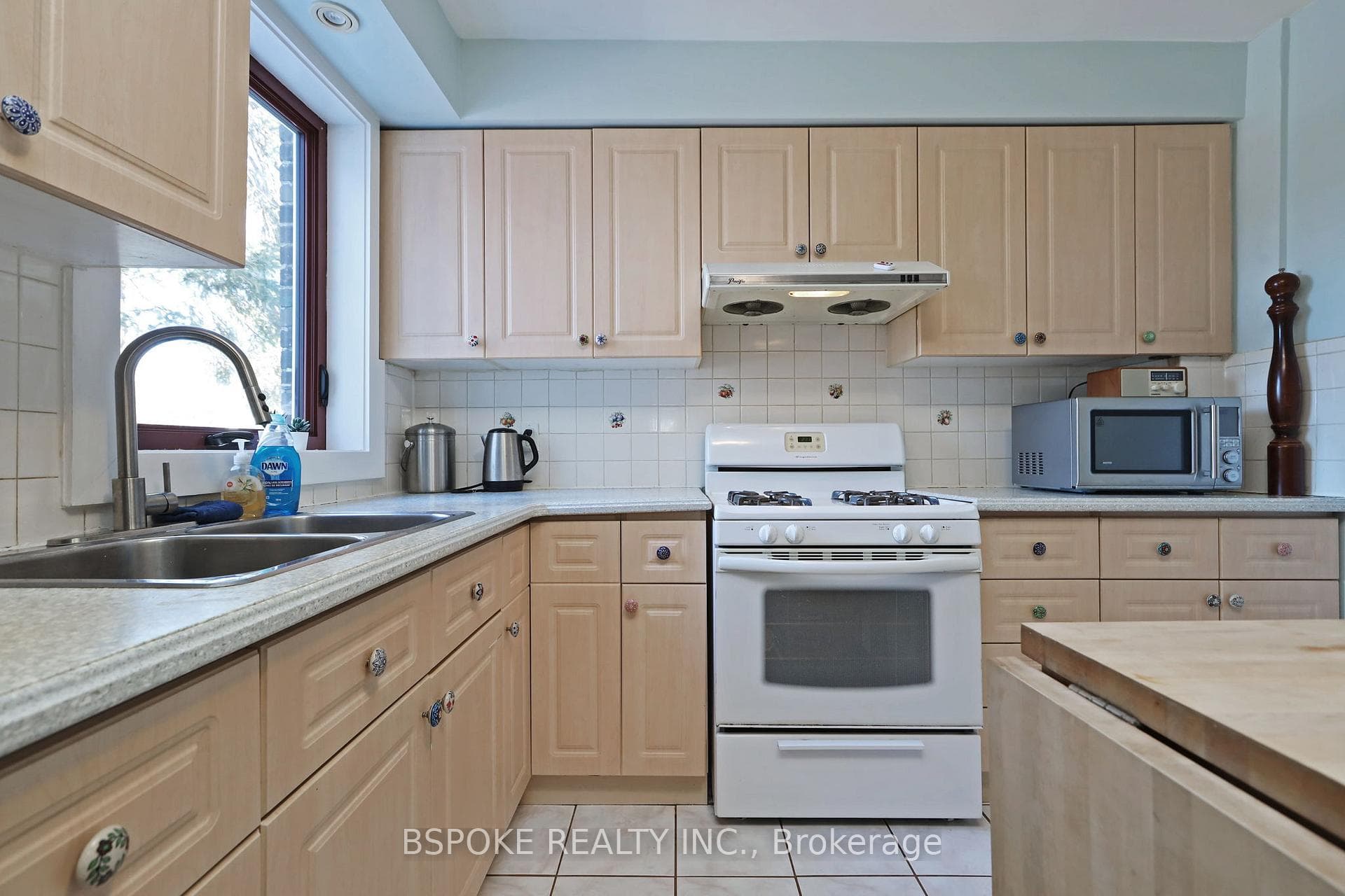 139 Greenwood Avenue photo 7