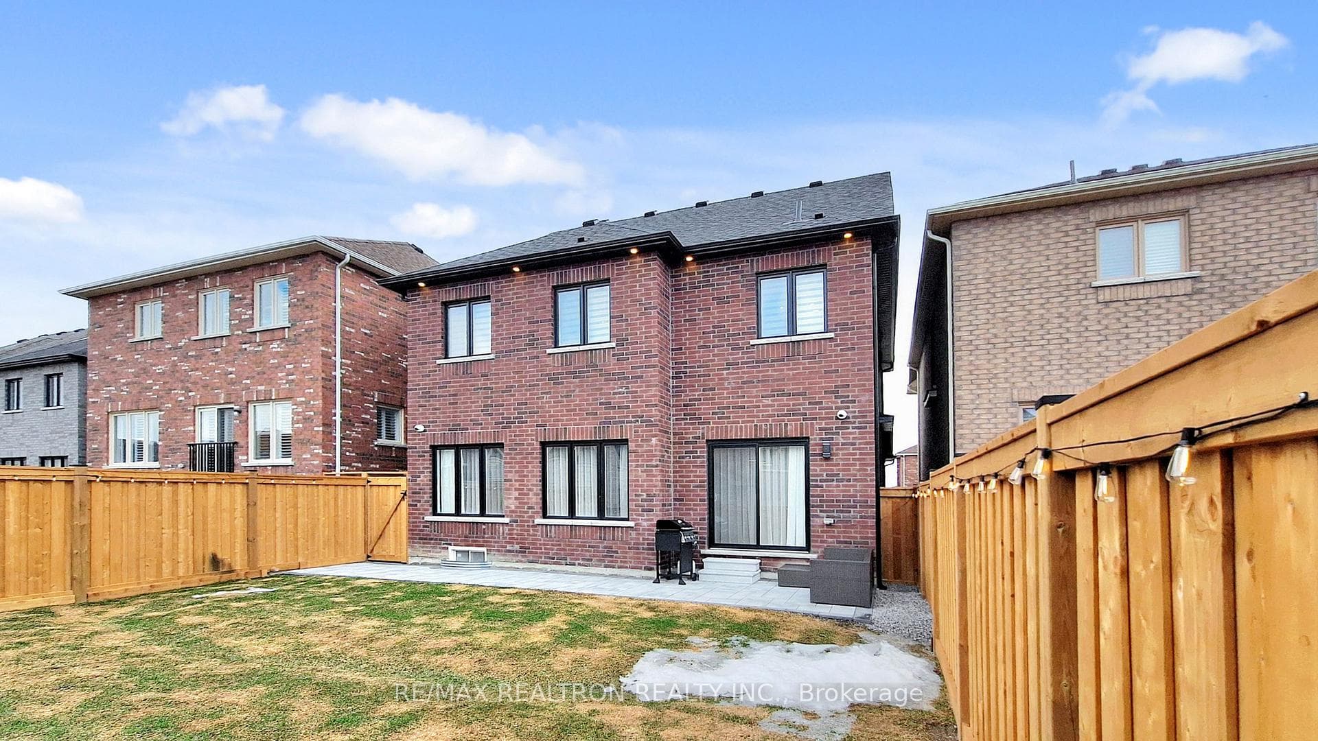 94 Mac Campbell Way photo 44