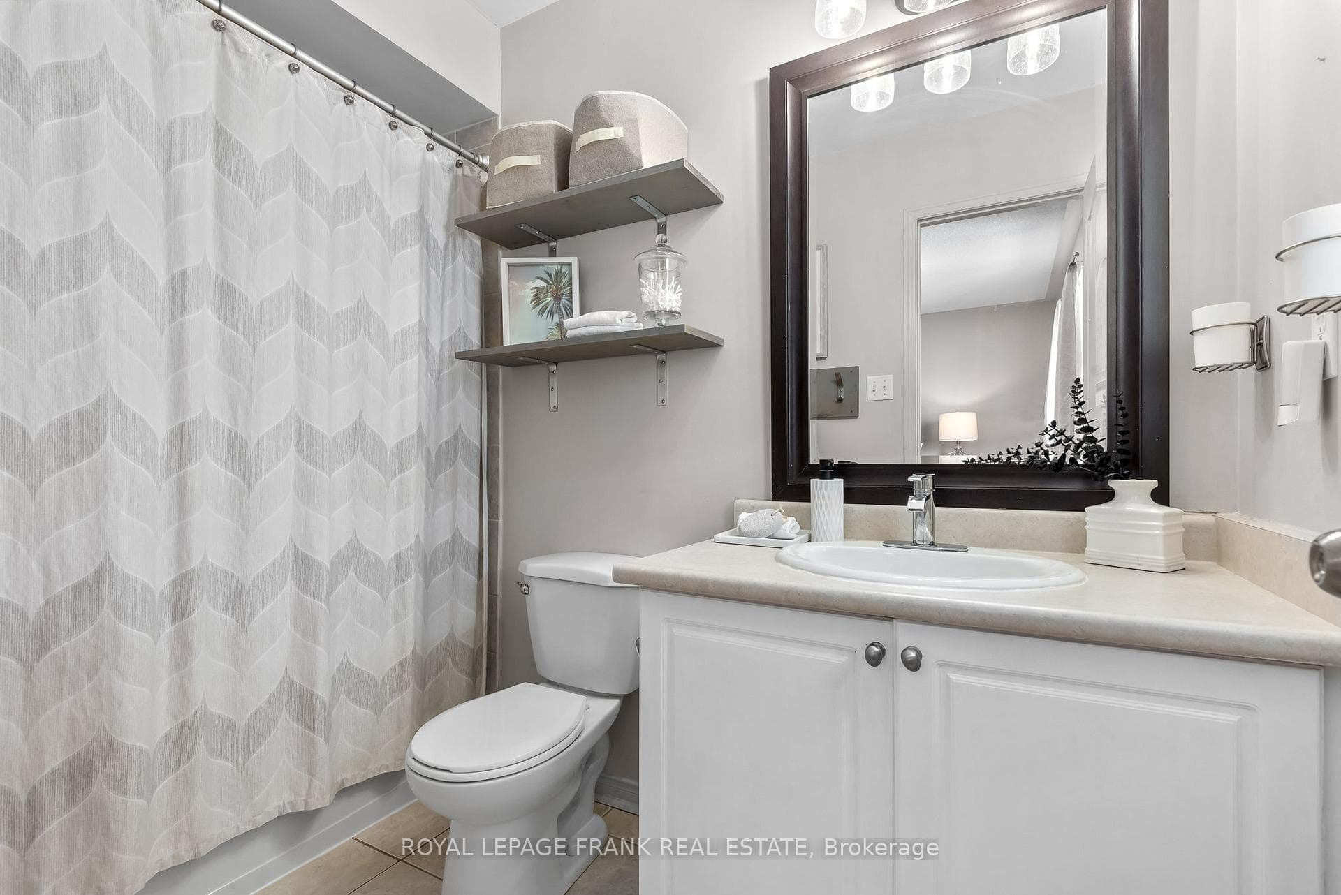 60 Barrister Avenue photo 19
