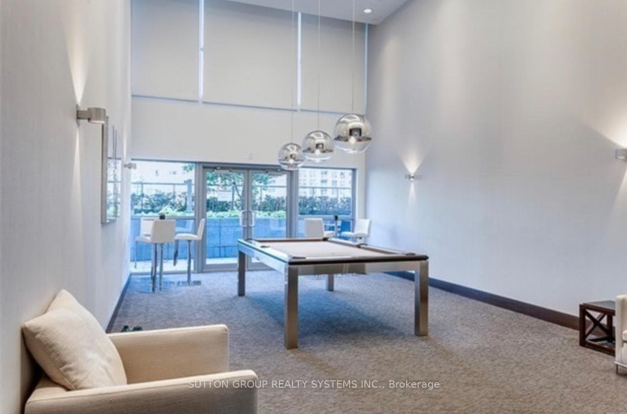 386 Yonge Street Unit 4011 photo 20