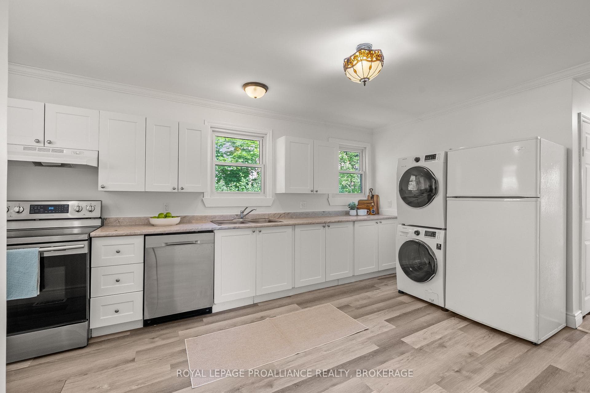 260 Elmwood Street photo 7
