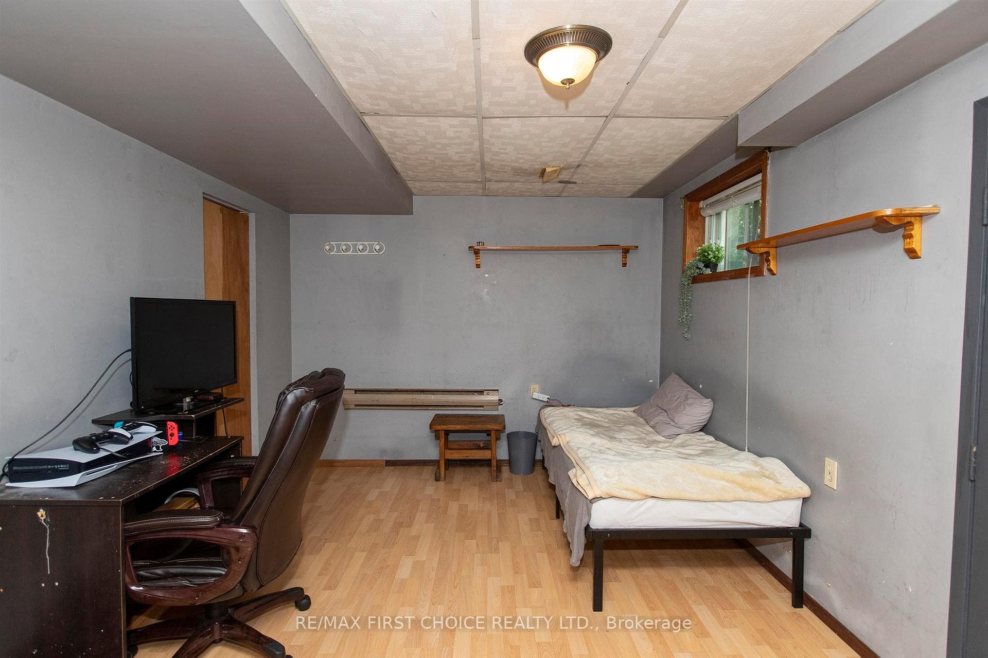 536 Balsam Street photo 28