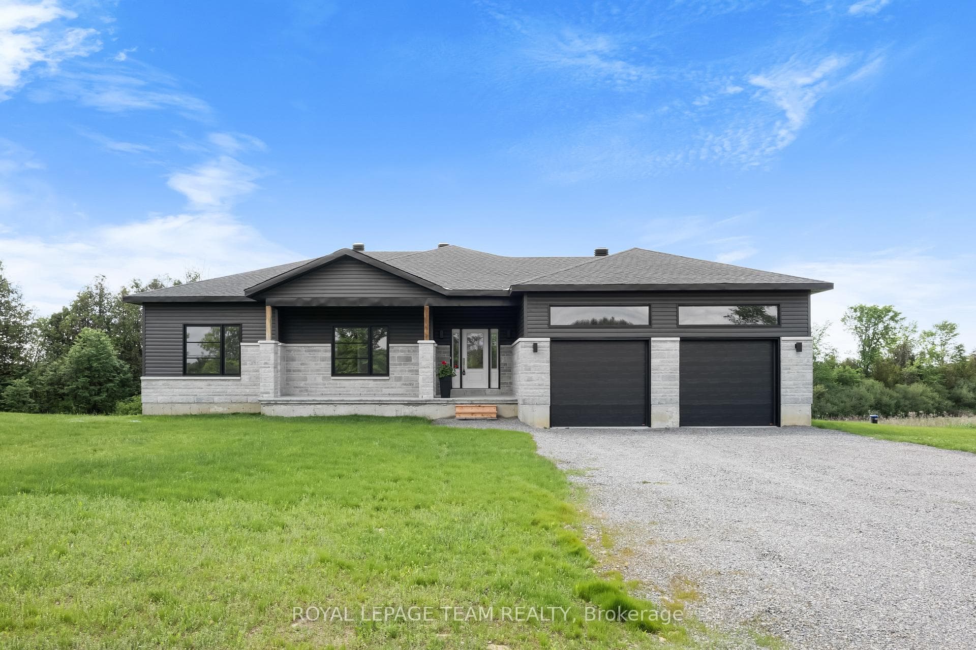 465 Pioneer Road photo 3