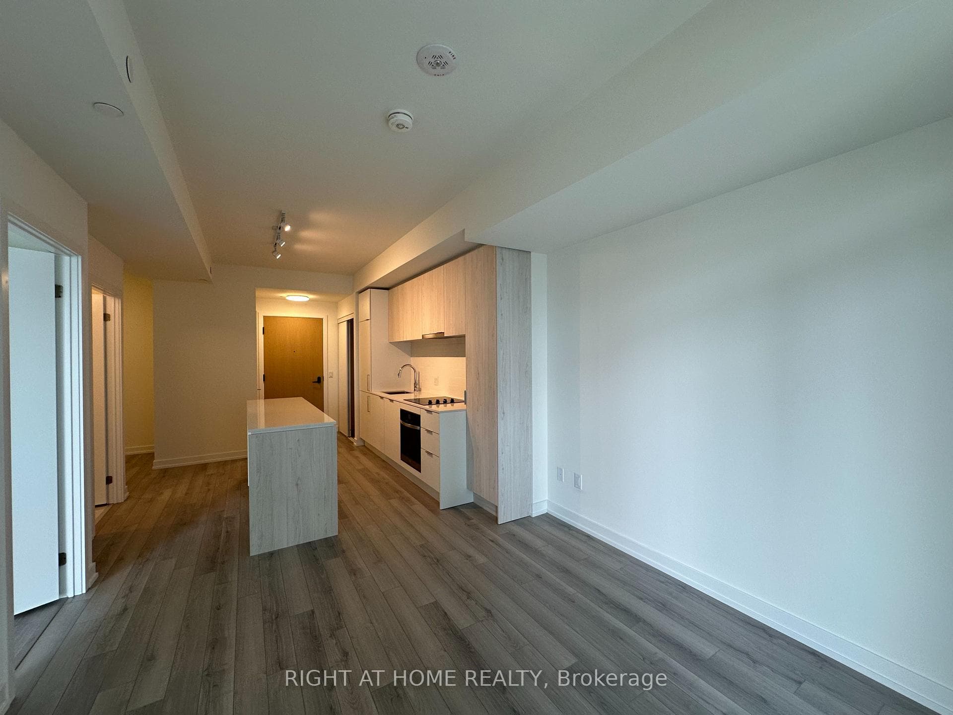 89 CHURCH Street Unit 3102 photo 12
