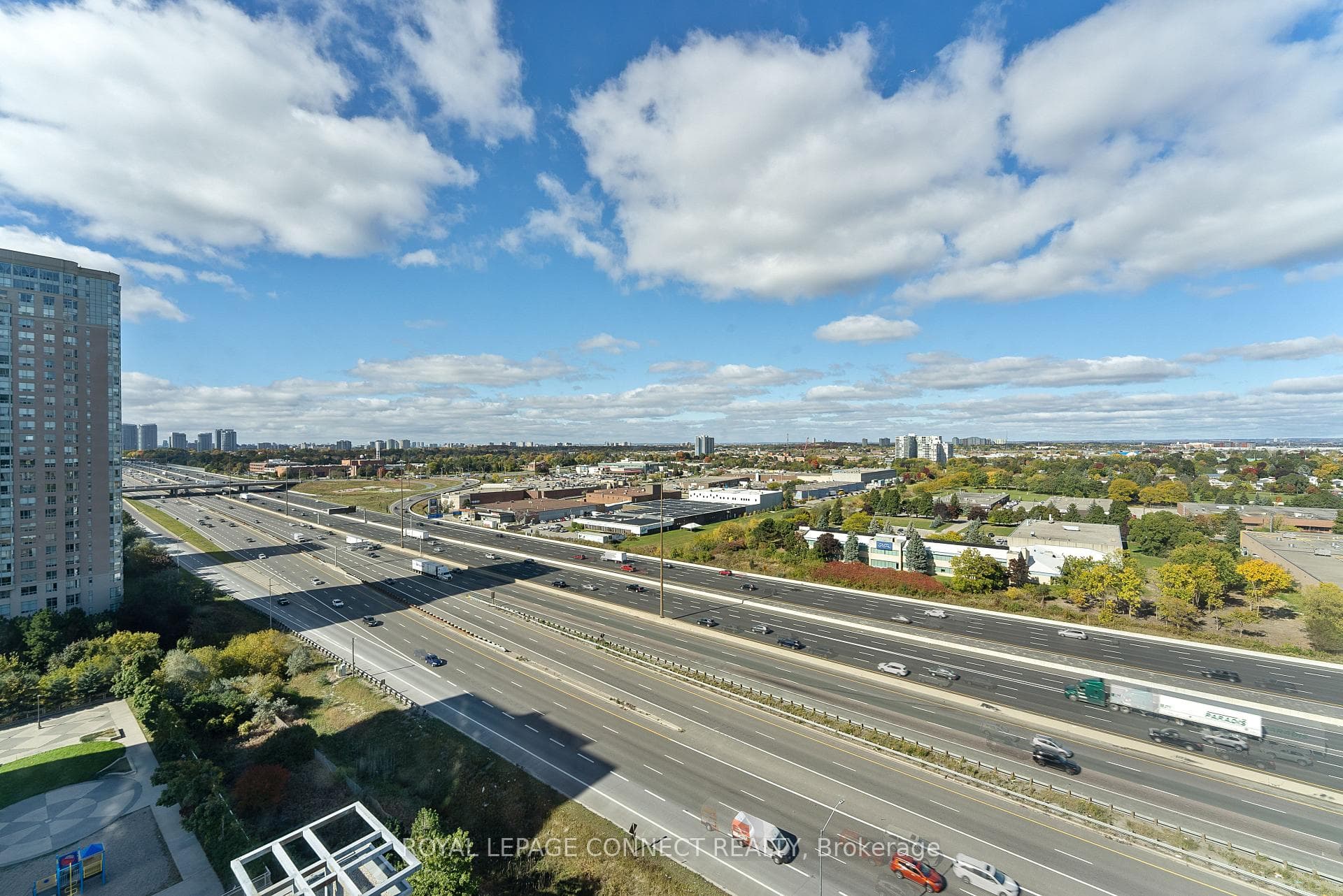 36 Lee Centre Drive Unit 1712 photo 2