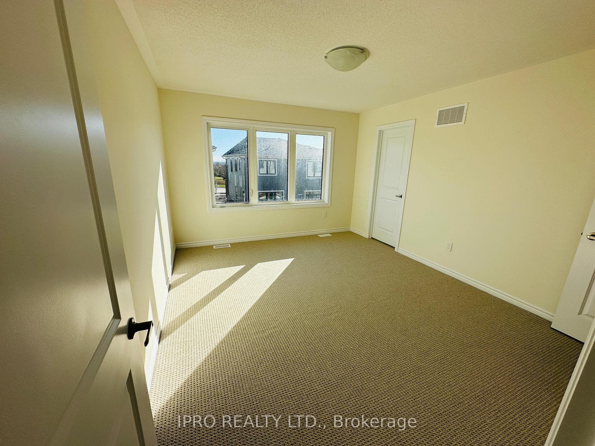 673 Ribstone Court photo 13