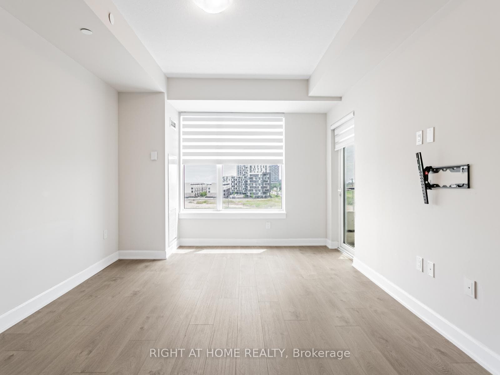 3200 William Coltson Avenue Unit 413 photo 13