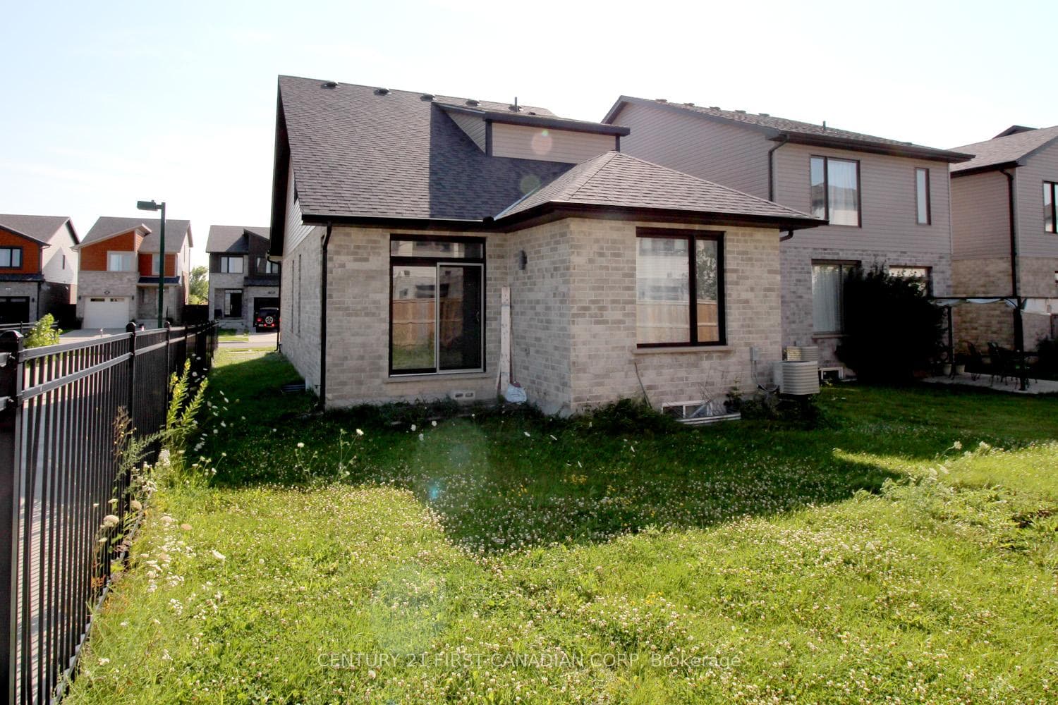 619 Freeport Street photo 3