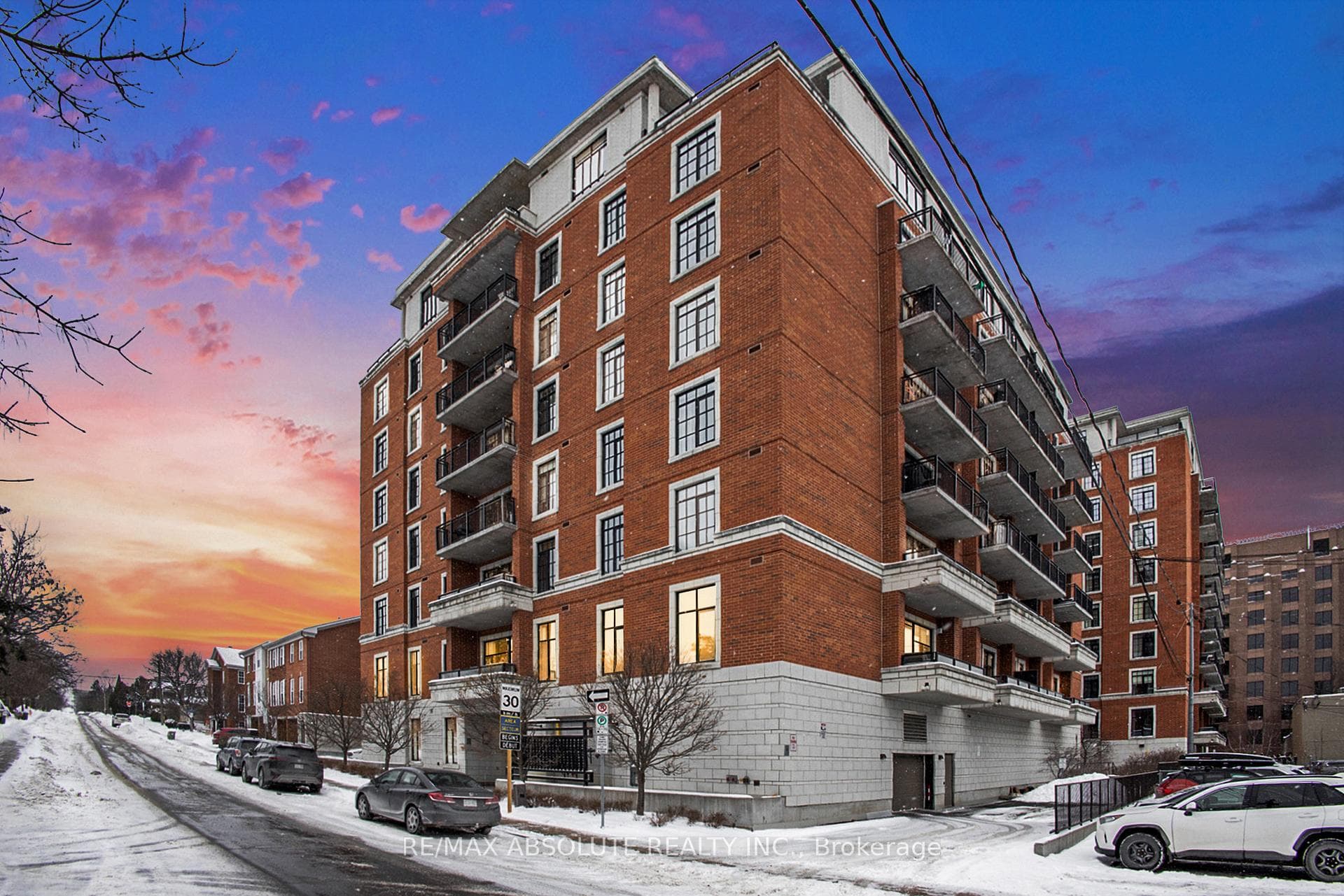 327 Breezehill Avenue Unit 204 photo 1
