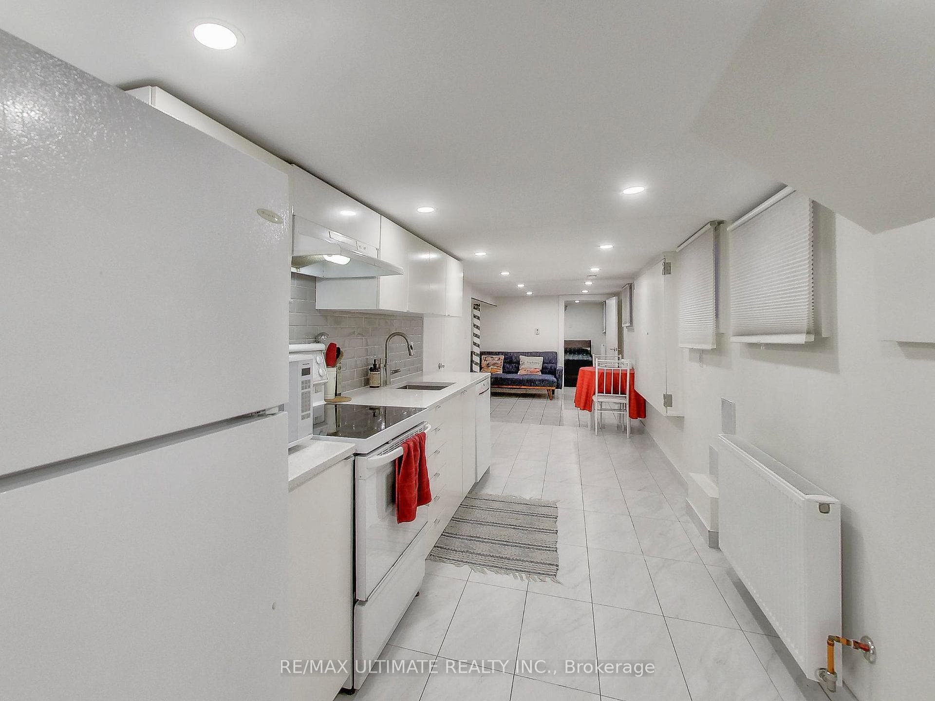 1652-1654 Dufferin Street photo 21