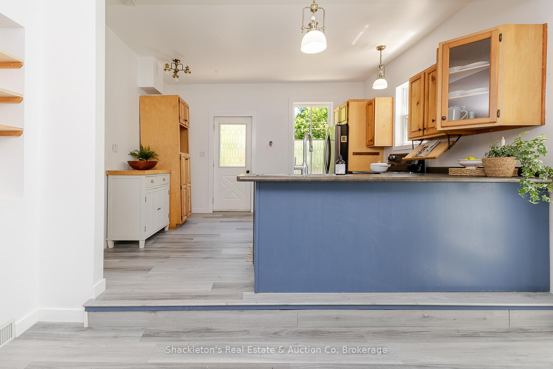 351 West Gore Street photo 13