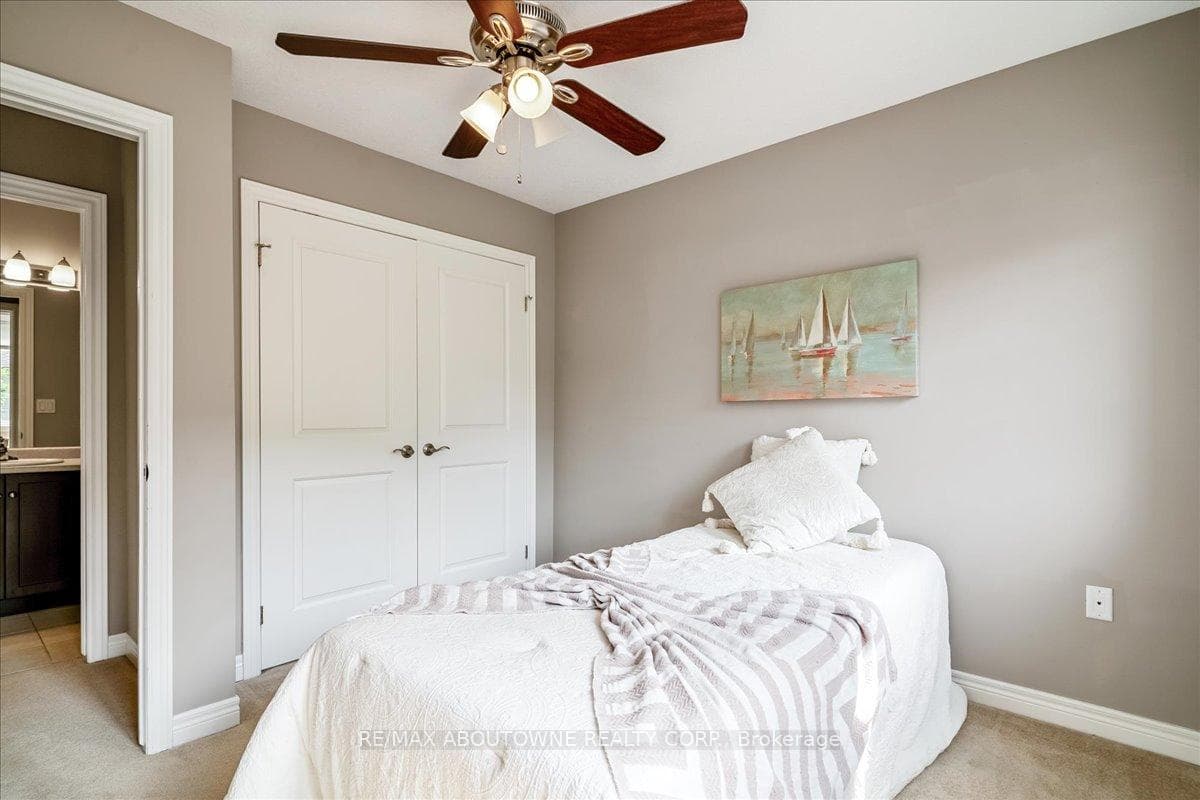 7 Lakelawn Road Unit 4 photo 10