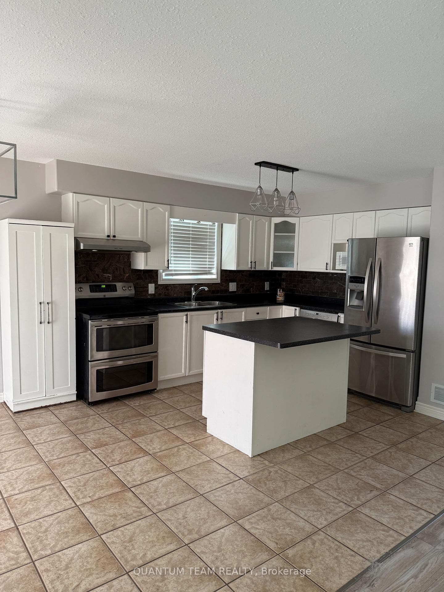 8356 Atack Court photo 9