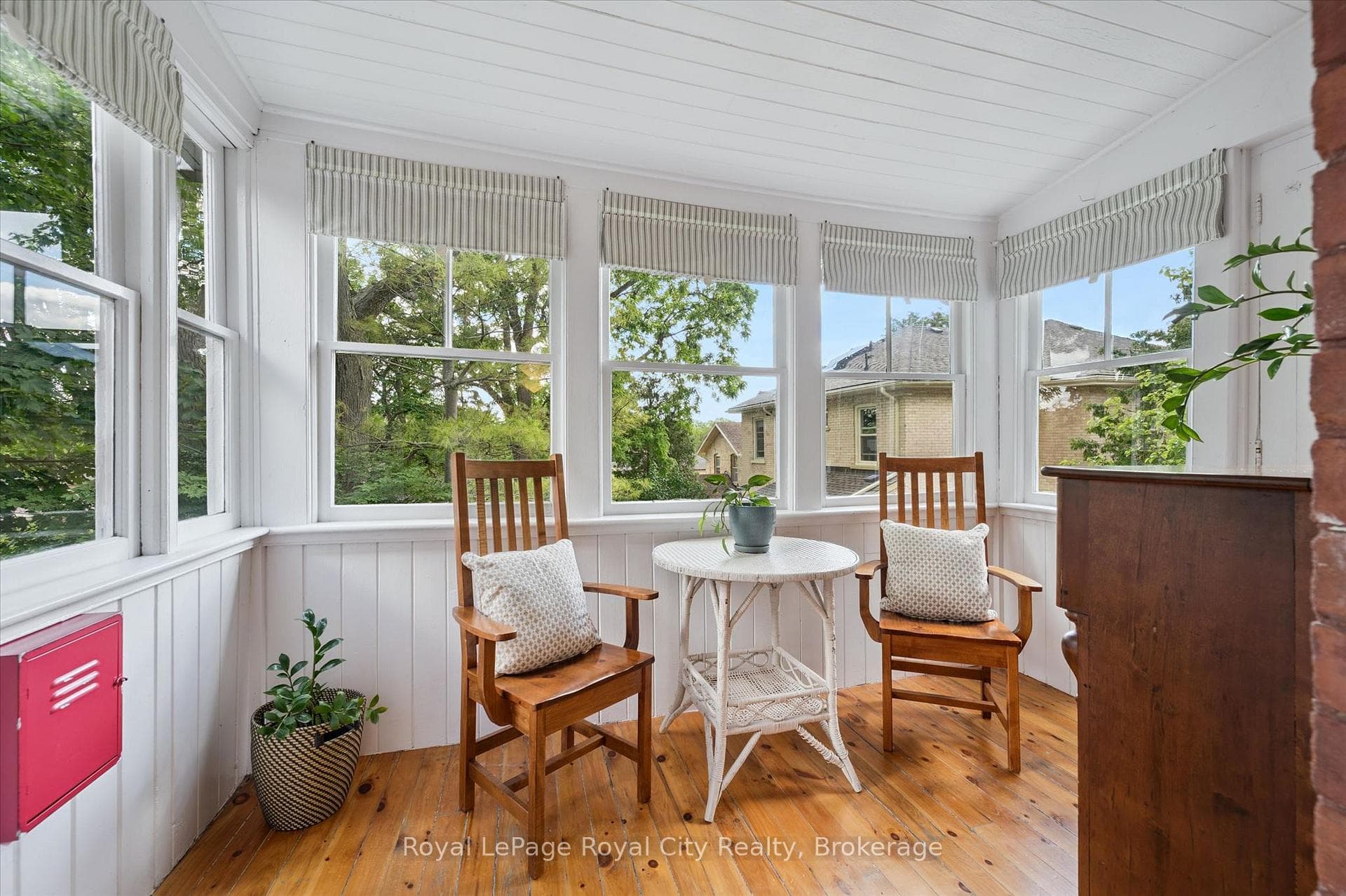 164 King Street photo 19