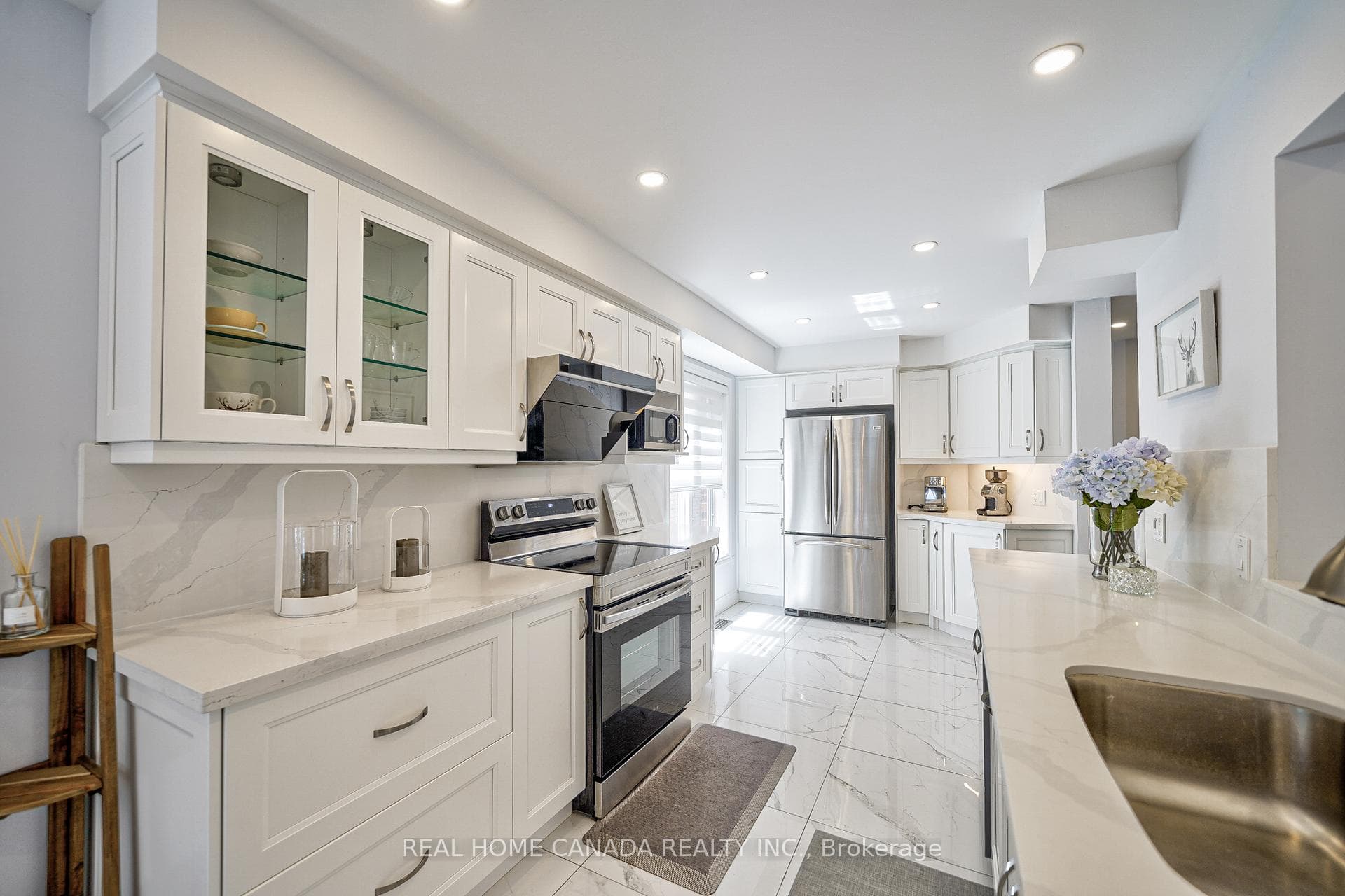 2056 Shady Glen Road photo 9