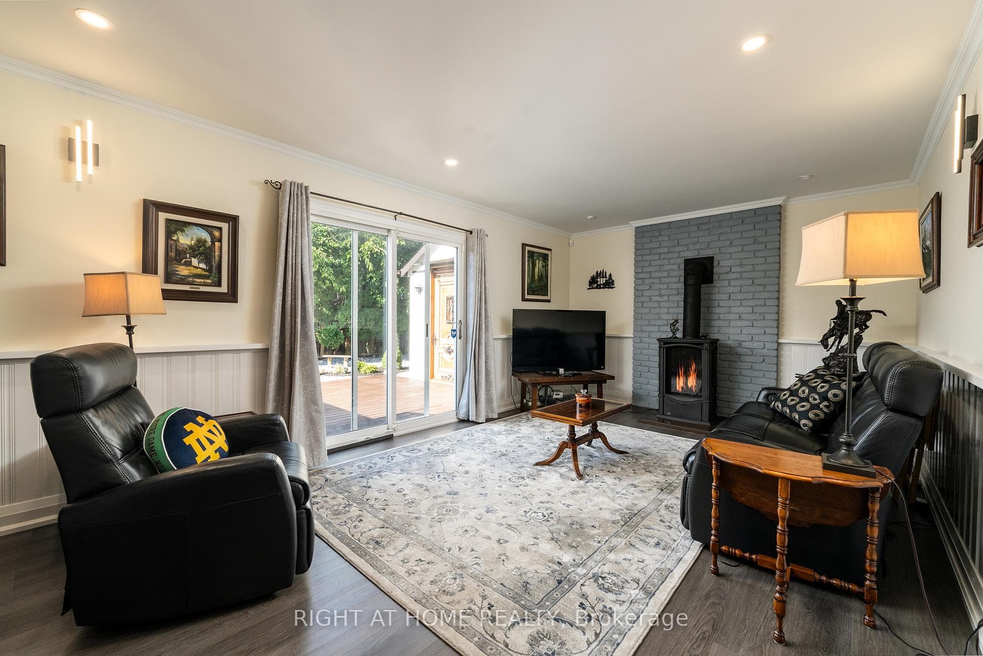 5 Lower Canada Drive photo 24
