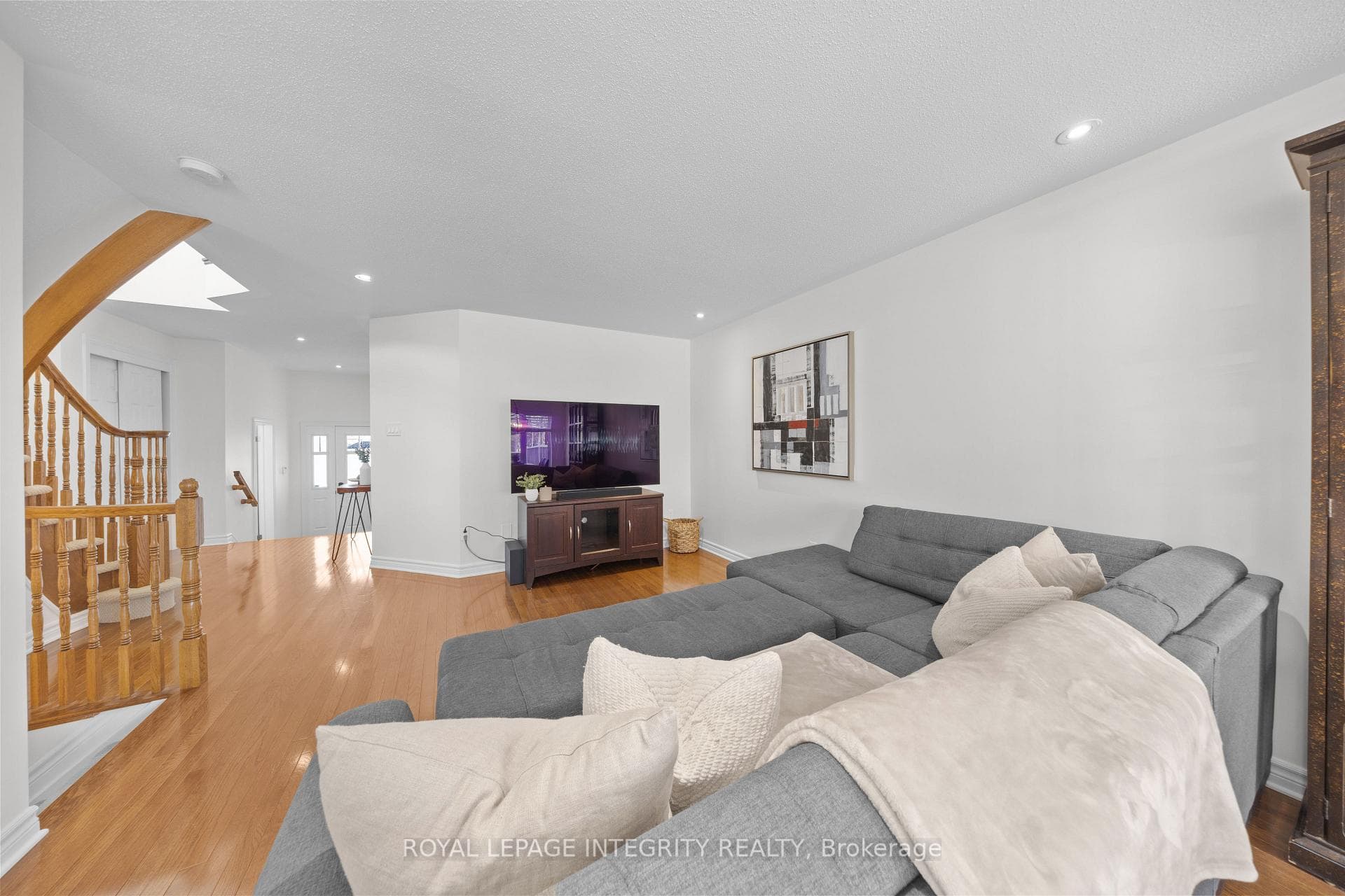 356 Ravenswood Way photo 15