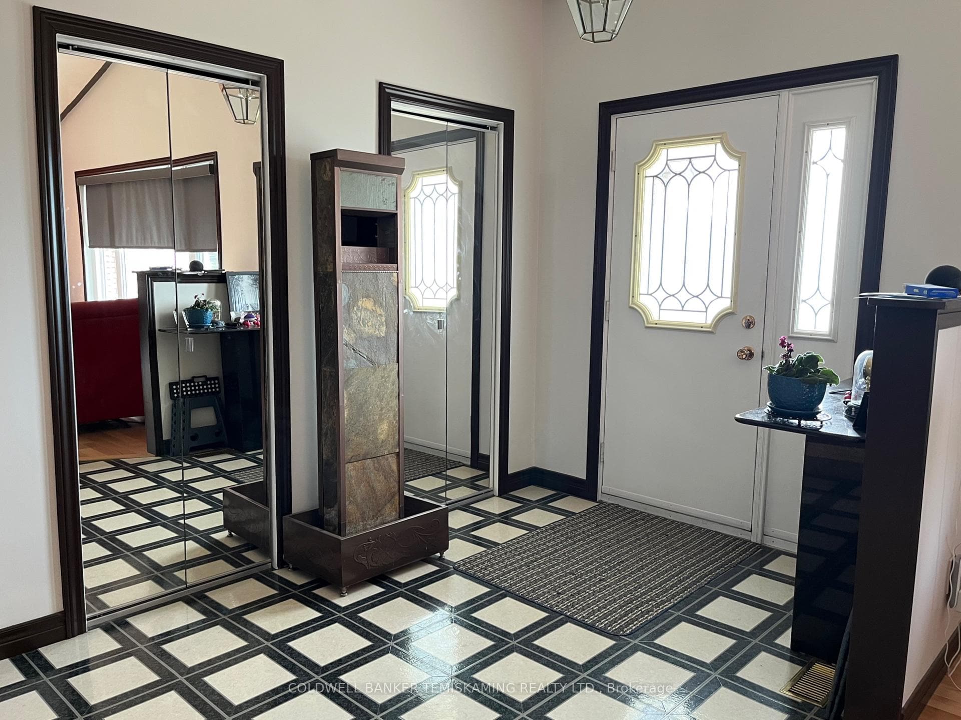 Gorgeous foyer off front patio