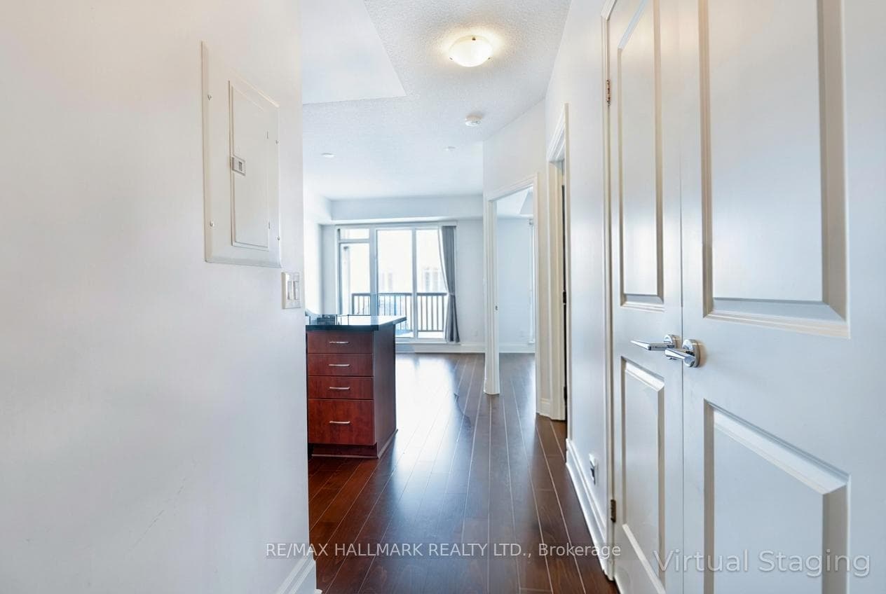 Disclaimer: Unfurnished & Staged Photo for Visuals
