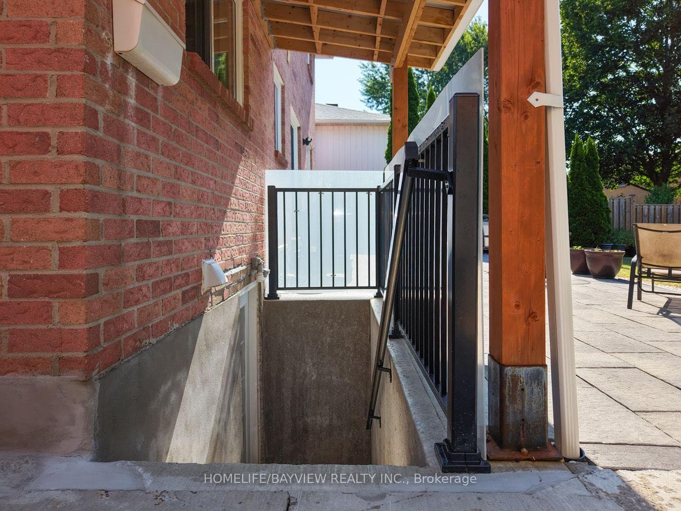 513 Bristol Road photo 10
