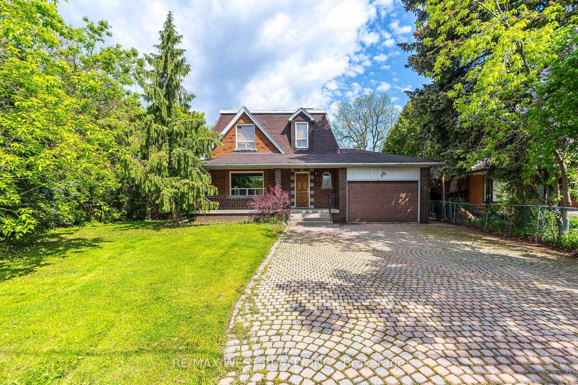 248 Rustic Road photo 1