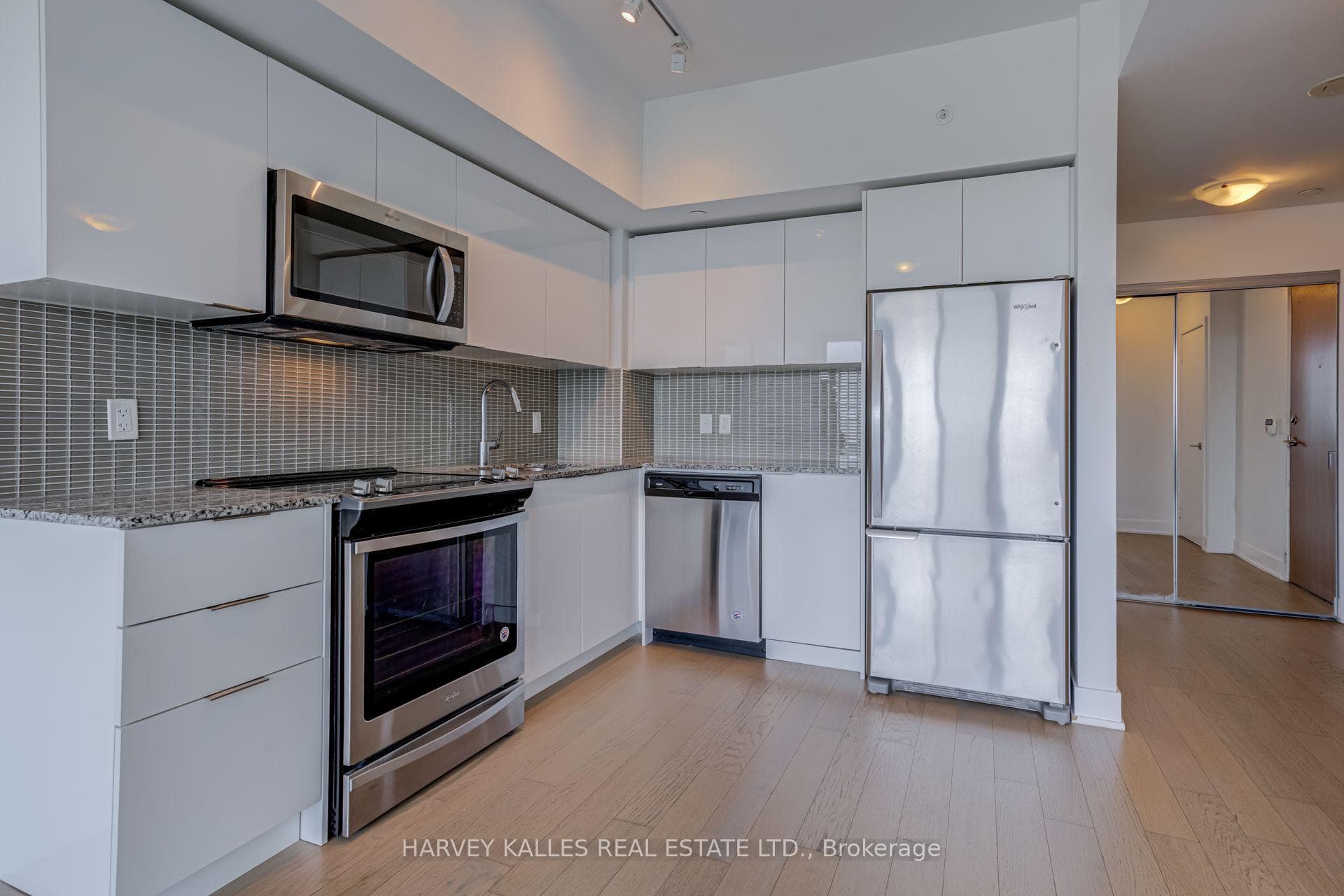 30 Shore Breeze Drive Unit 1822 photo 12