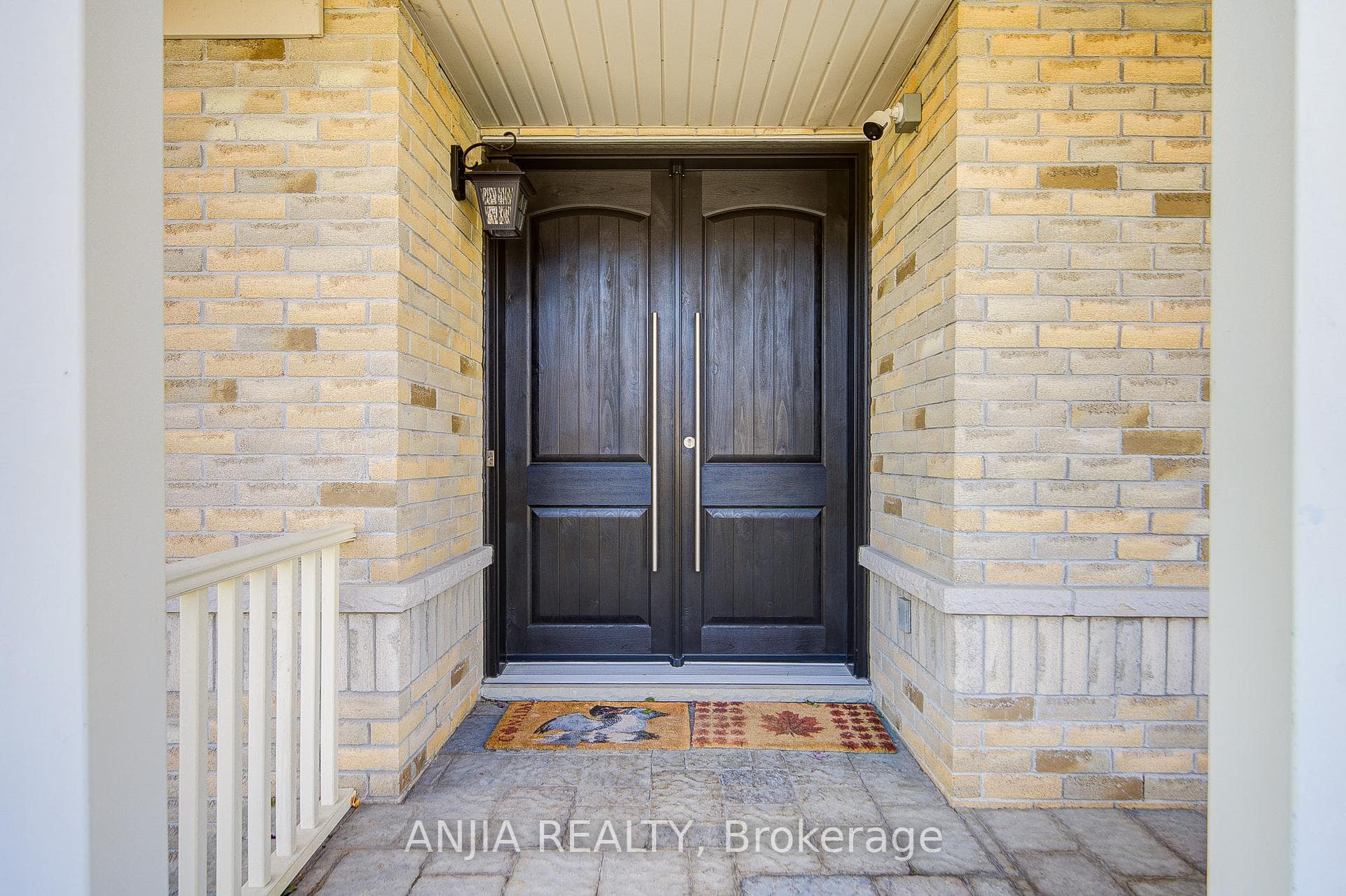 27 Larcastle Avenue photo 3