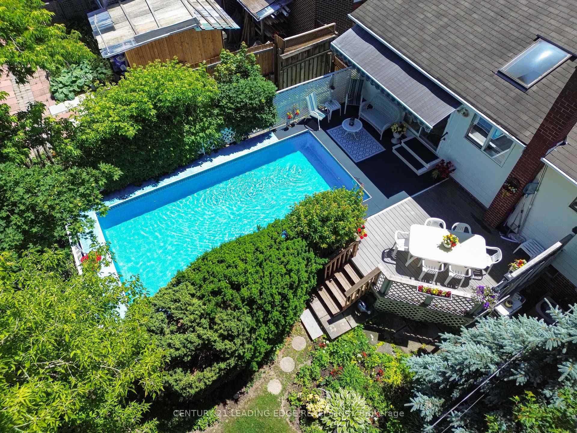 94 Southdale Drive photo 29