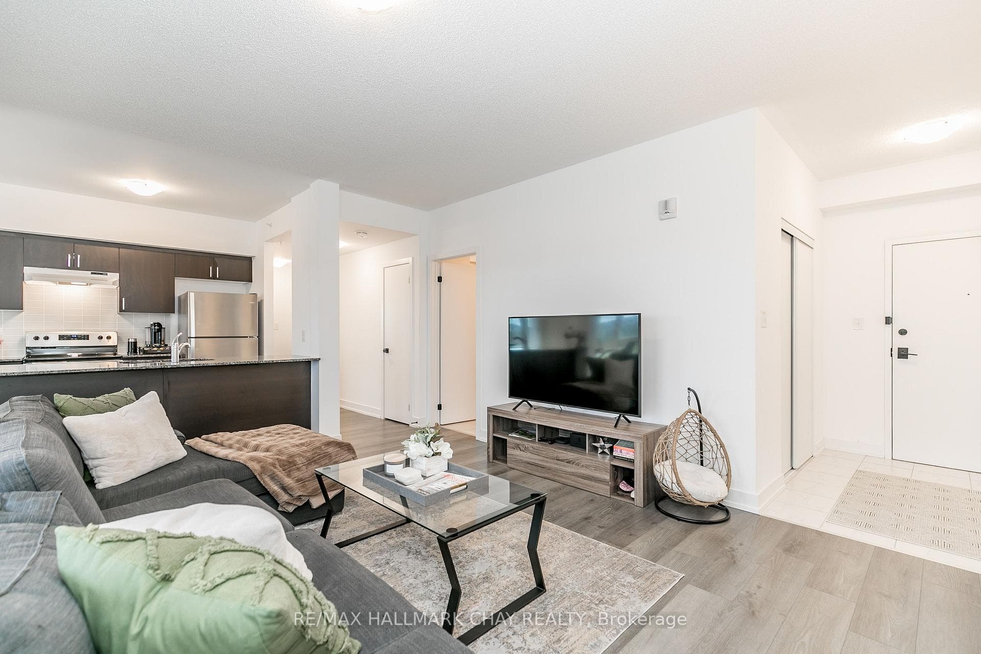 4 Spice Way Unit 302 photo 5