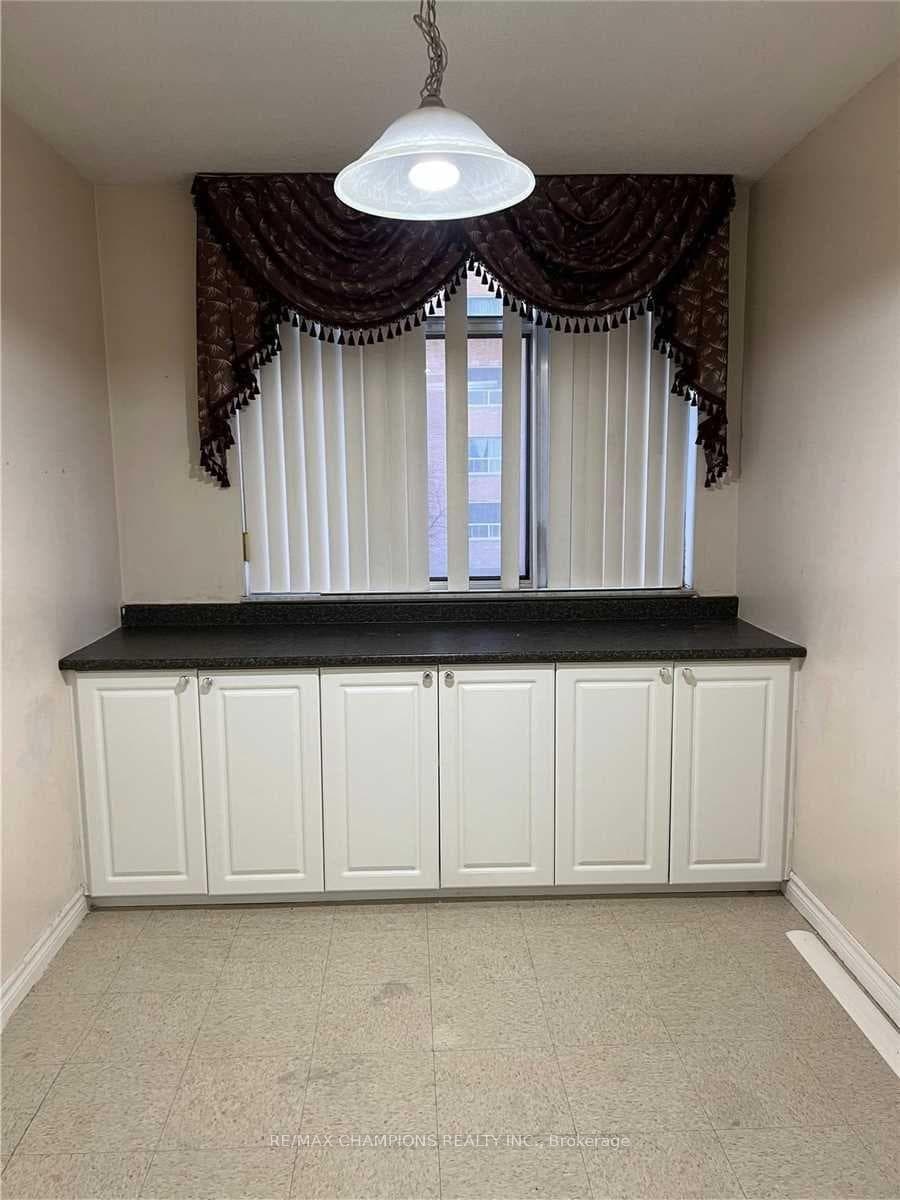 1275 Markham Road Unit 603 photo 13