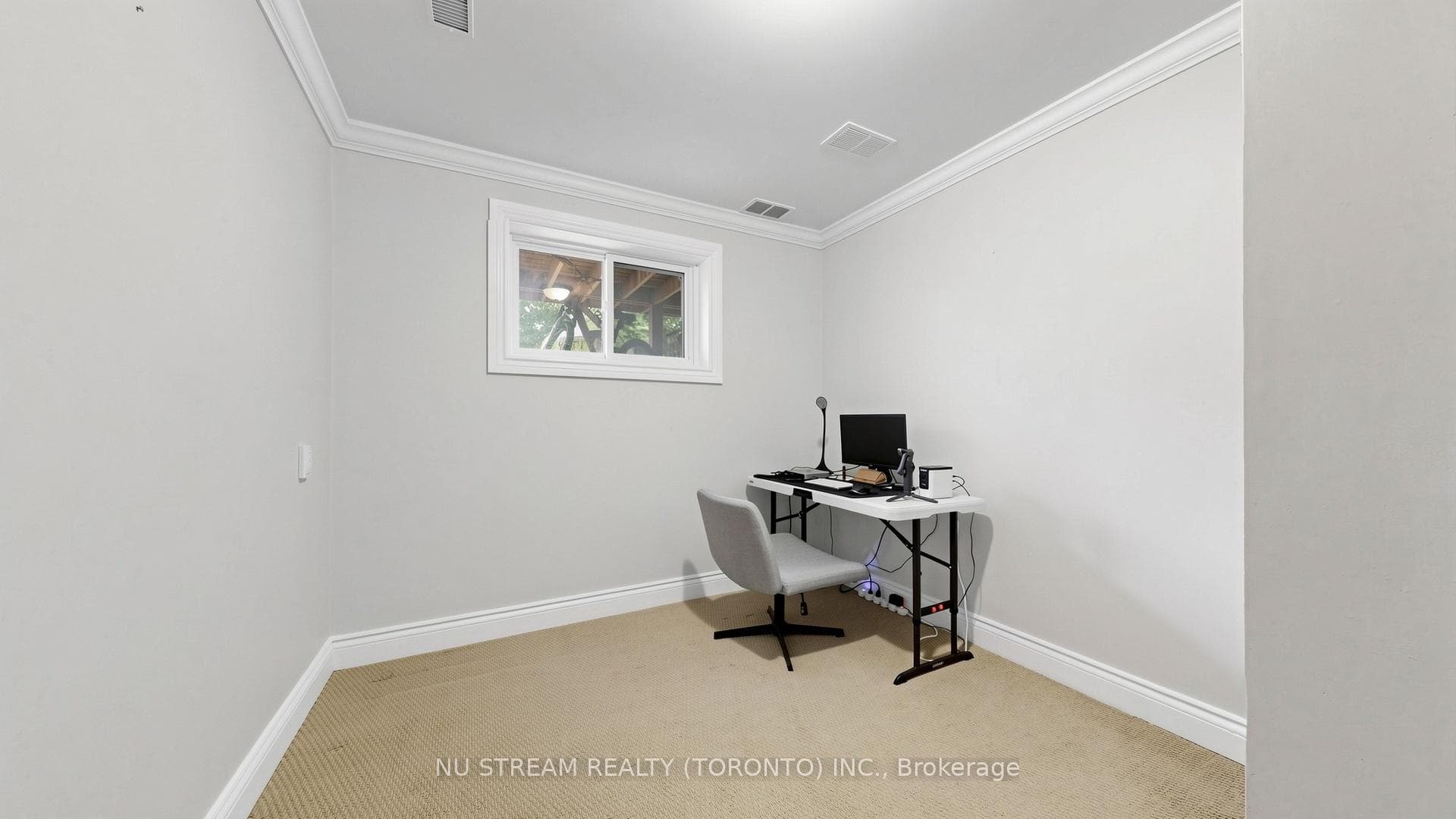17 Newlands Avenue photo 32